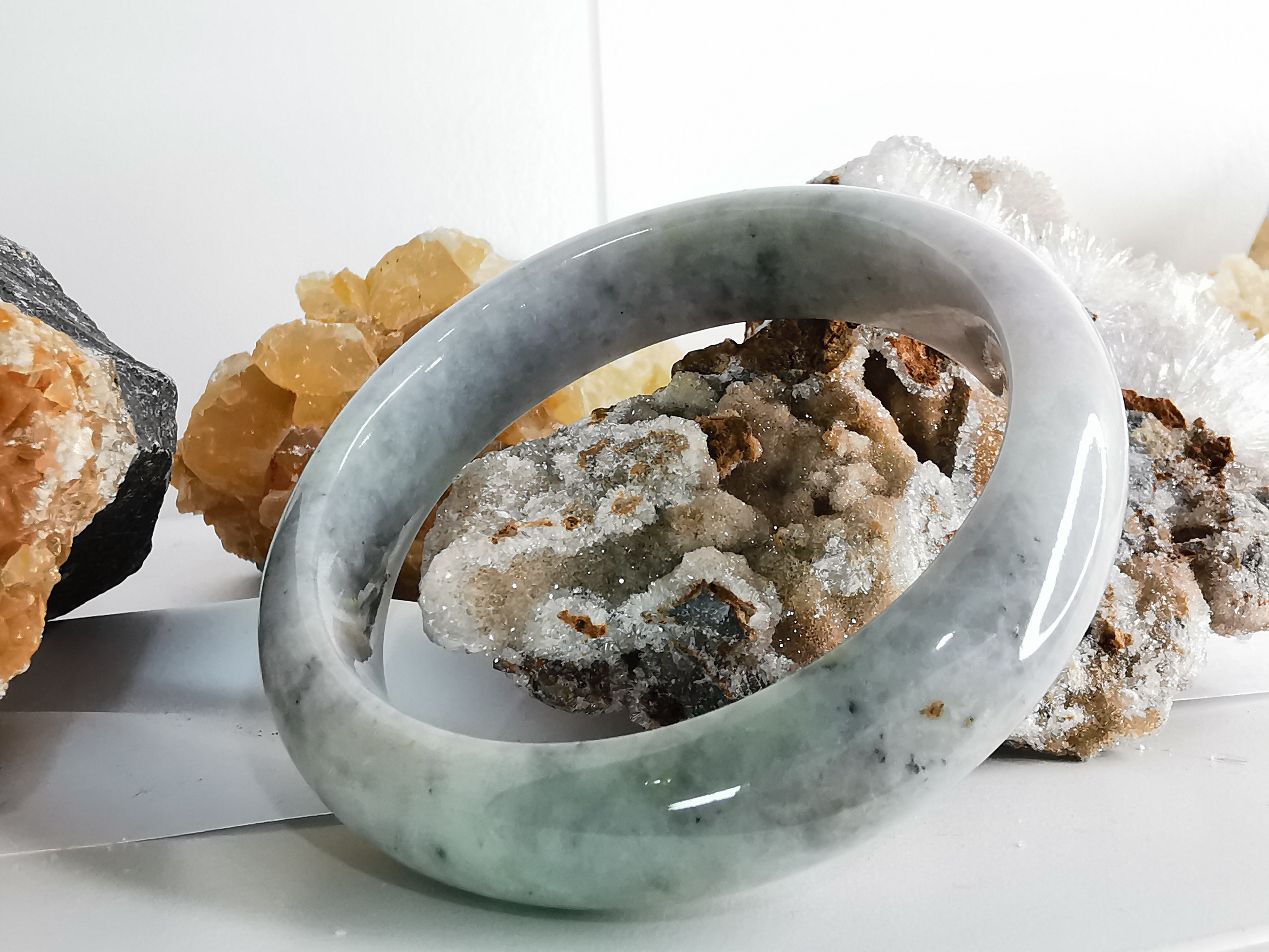 White Green Grey Blue Bangle กำไลหยกเจไดต์แท้ Diameter/ เส้นผ่านศูนย์กลางด้านใน 63 mm.