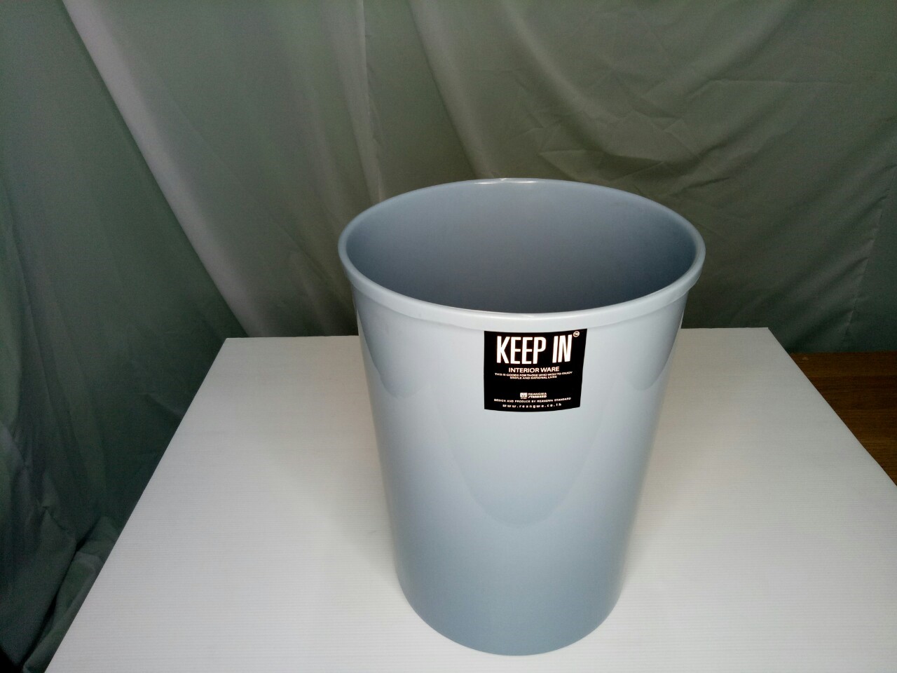 ถังขยะทรงกลม ไม่มีฝา 8 ลิตร