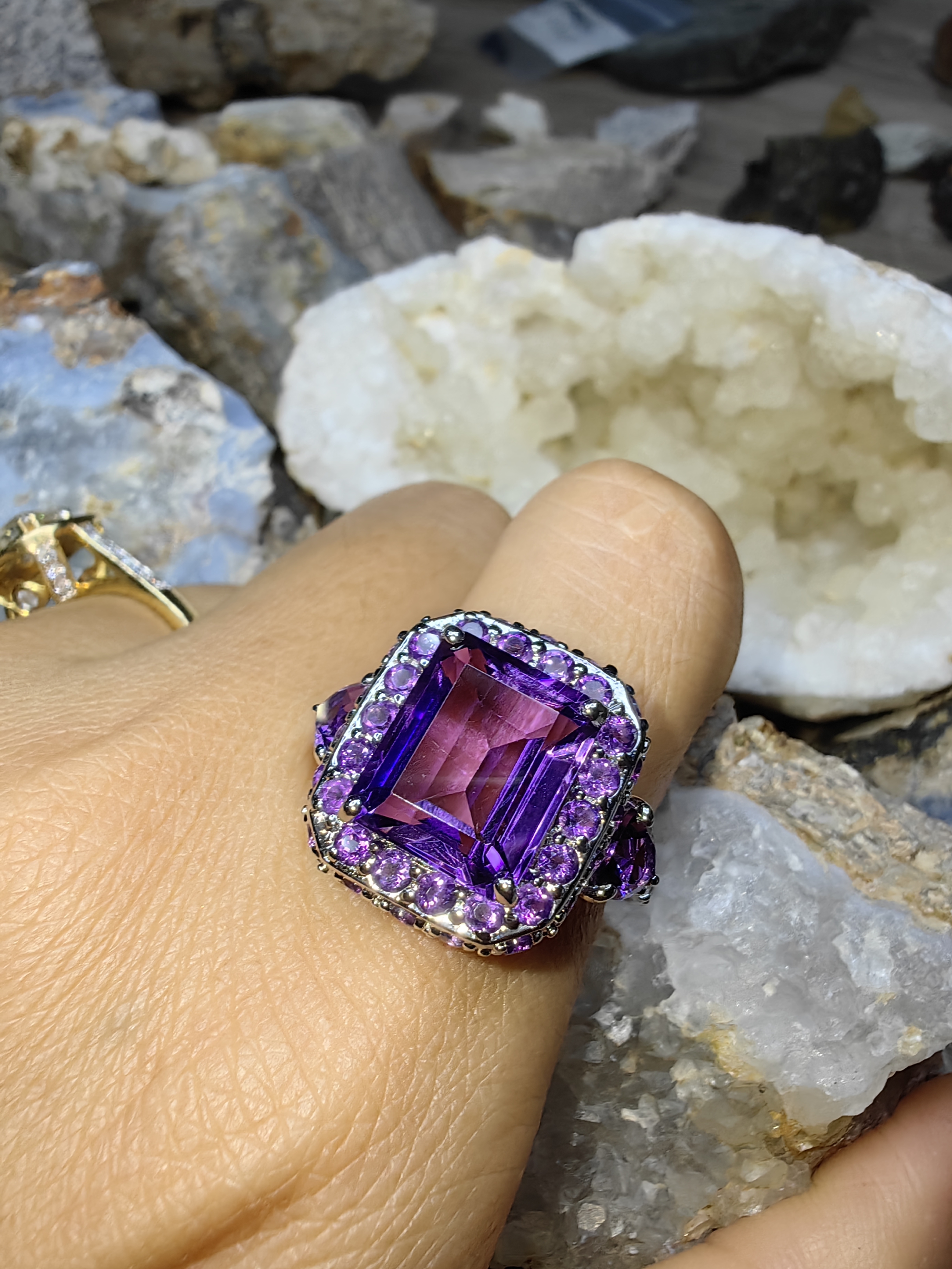 AMETHYST WHITE TOPAZ RING