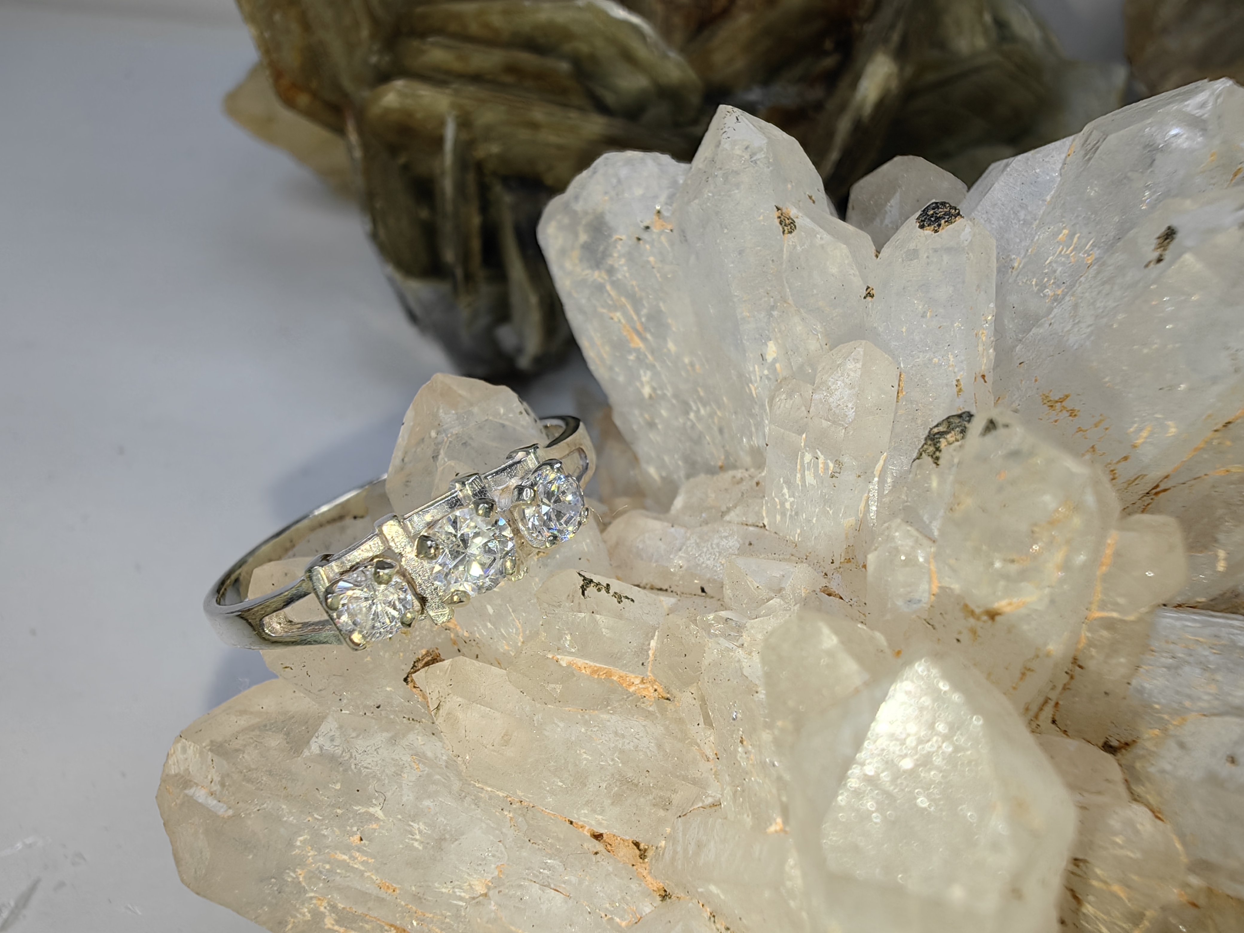 แหวนเพชร CZ เงินแท้ 92.5% Cubic Zirconia 925 Sterling Silver Ring Size 57