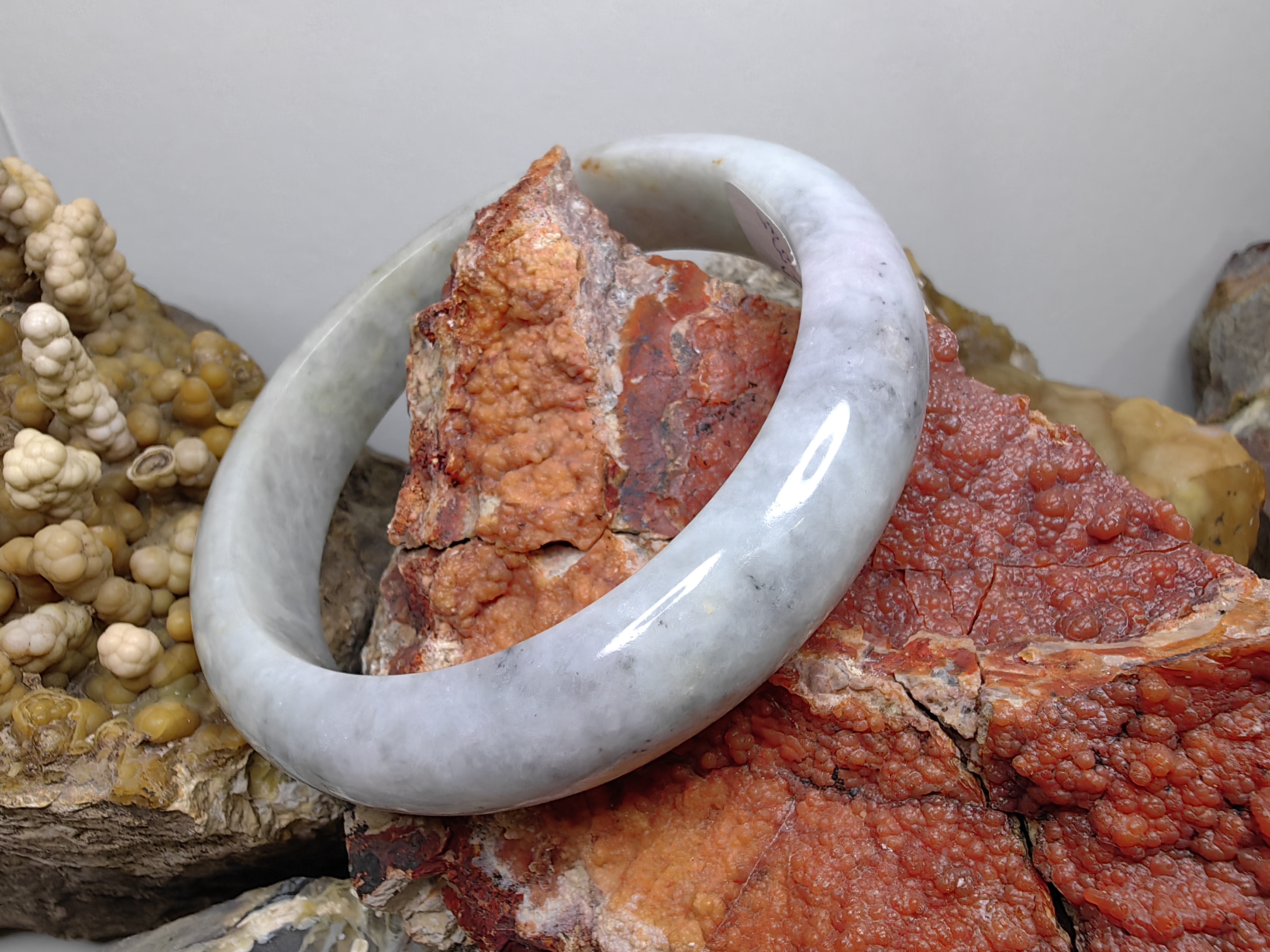 Burmese Jadeite Bangle Size 63 กำไลหยกเจไดต์พม่า Diameter/ เส้นผ่านศูนย์กลางด้านใน 63 mm.