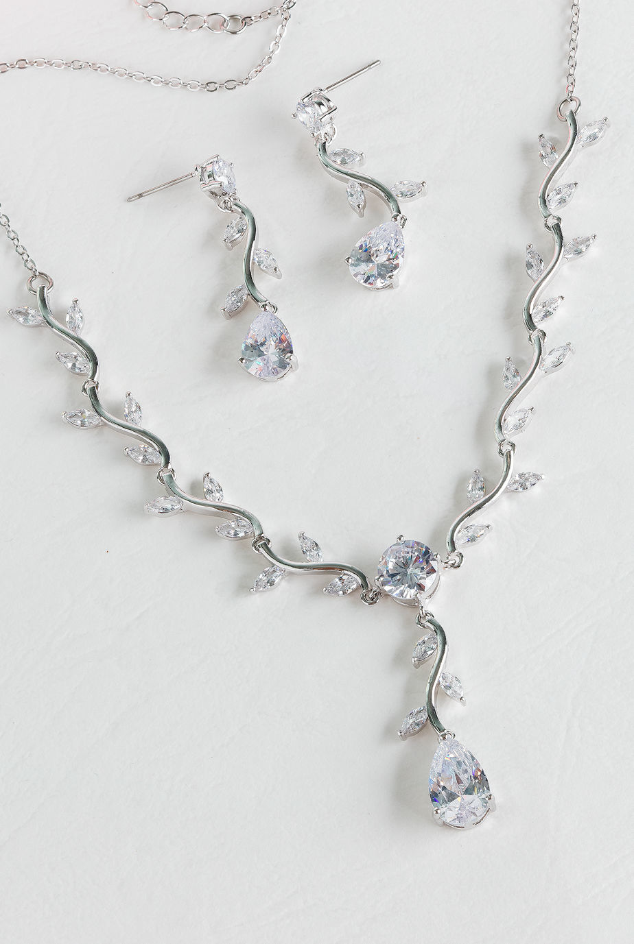 DIAMOND 18K WHITE GOLD NECKLACE EARRING สร้อยคอ ต่างหู เพชร ทอง 18K Pre-order