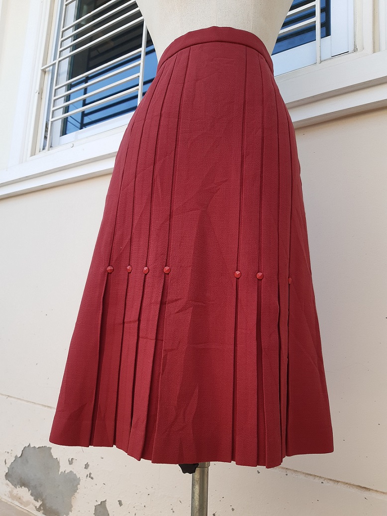 กระโปรงพลีทจีบรอบหน้า-หลัง สีแดงสละ (Vintage skirt)