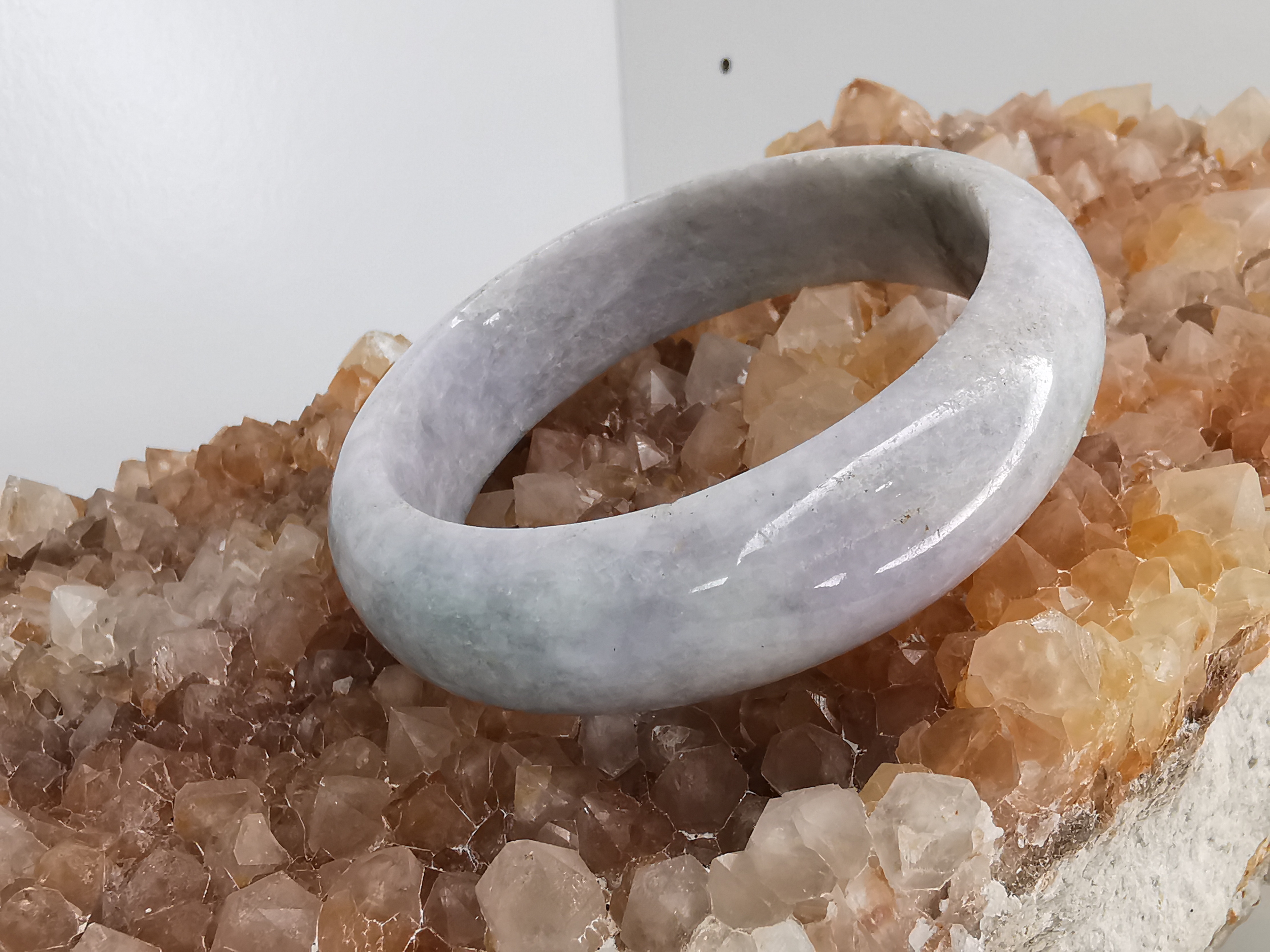 Blue White Green Jade Bangle กำไลหยกเจไดต์แท้ Diameter/ เส้นผ่านศูนย์กลางด้านใน 55 mm.