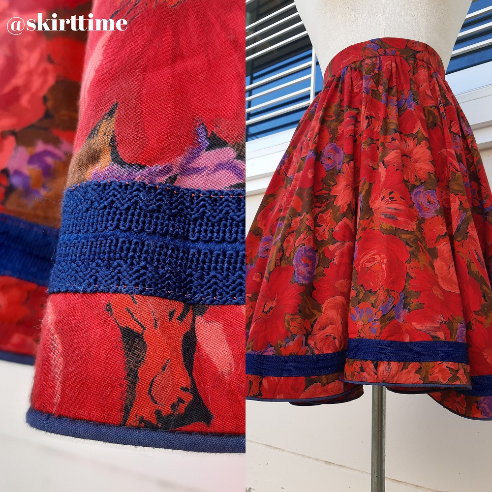 กระโปรงบานลายดอกไม้สีแดง กางออกได้เป็นวงกลม (Full circle skirt) ใส่ตรุษจีน หรือ Christmas 🌲