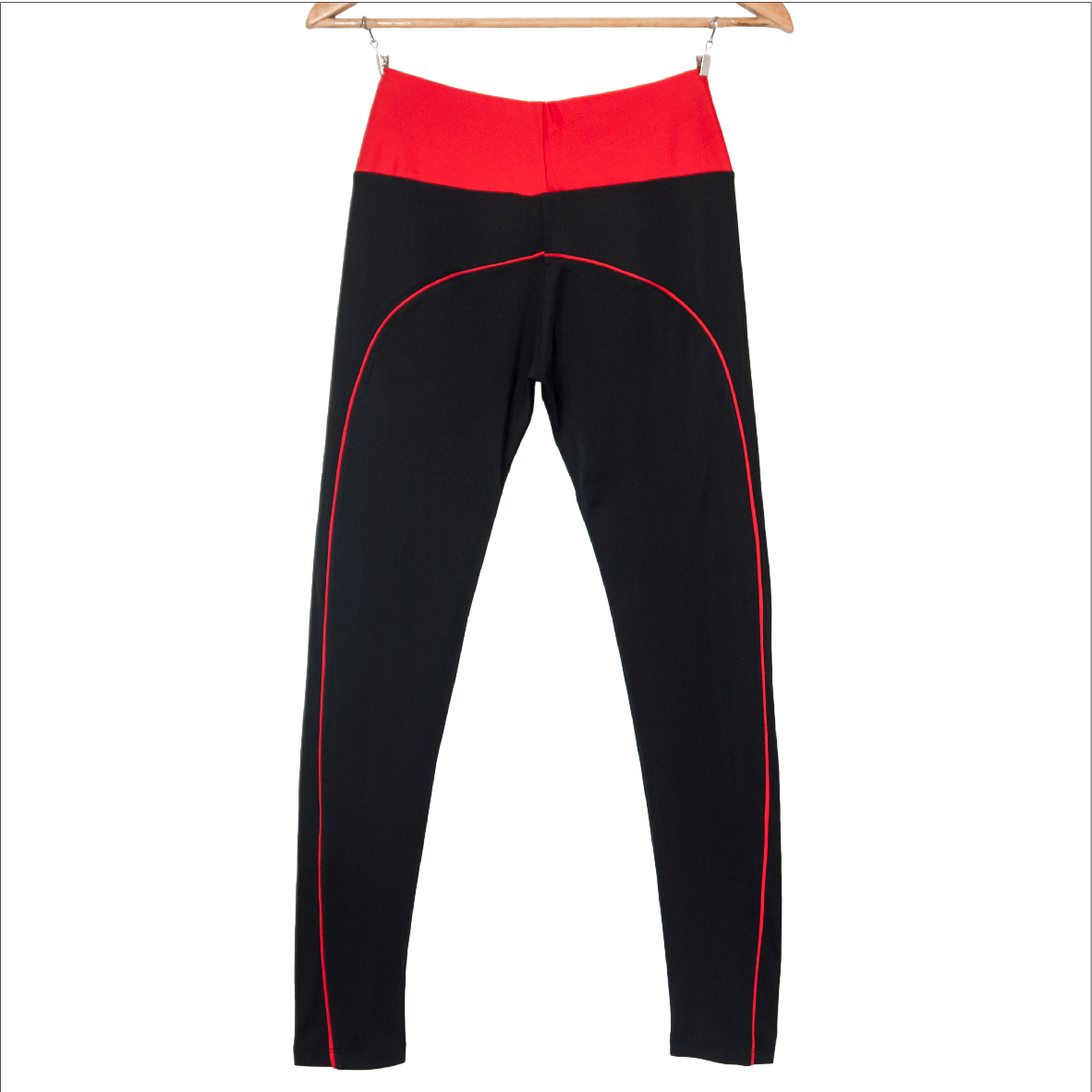 G 180118 กางเกงกีฬาขายาว ( Legging ) D-LIKE ราคาเช่า 40 บาท ต่อ 1 วัน