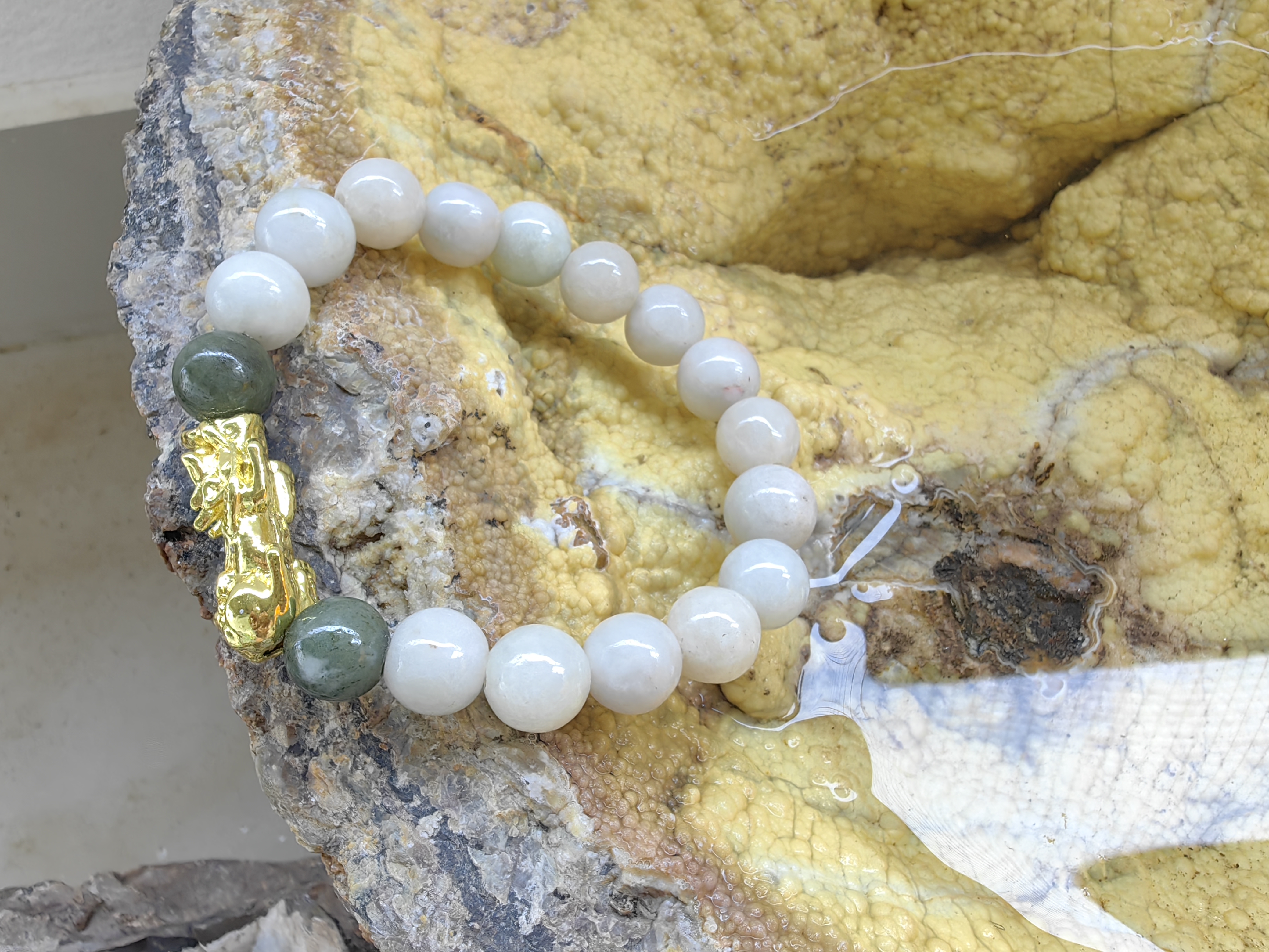 Burmese Jadeite Bracelets Dragon Gold plated Round 10 mm. สร้อยข้อมือหยกพม่าปี่เซียะชุบทอง กลม 10 มม. Free Size