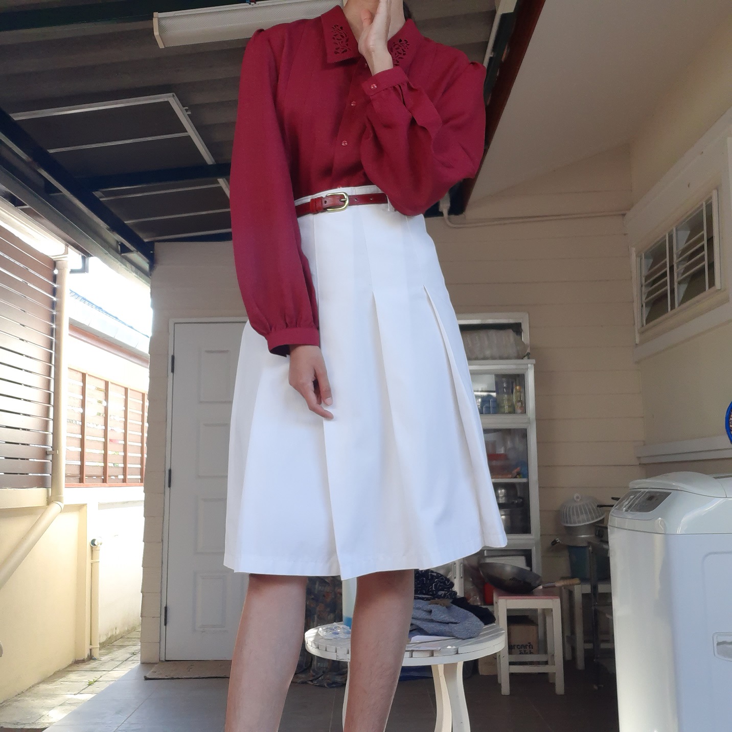 เสื้อเชิ้ตฉลุปก สีแดงเปลือกลิ้นจี่