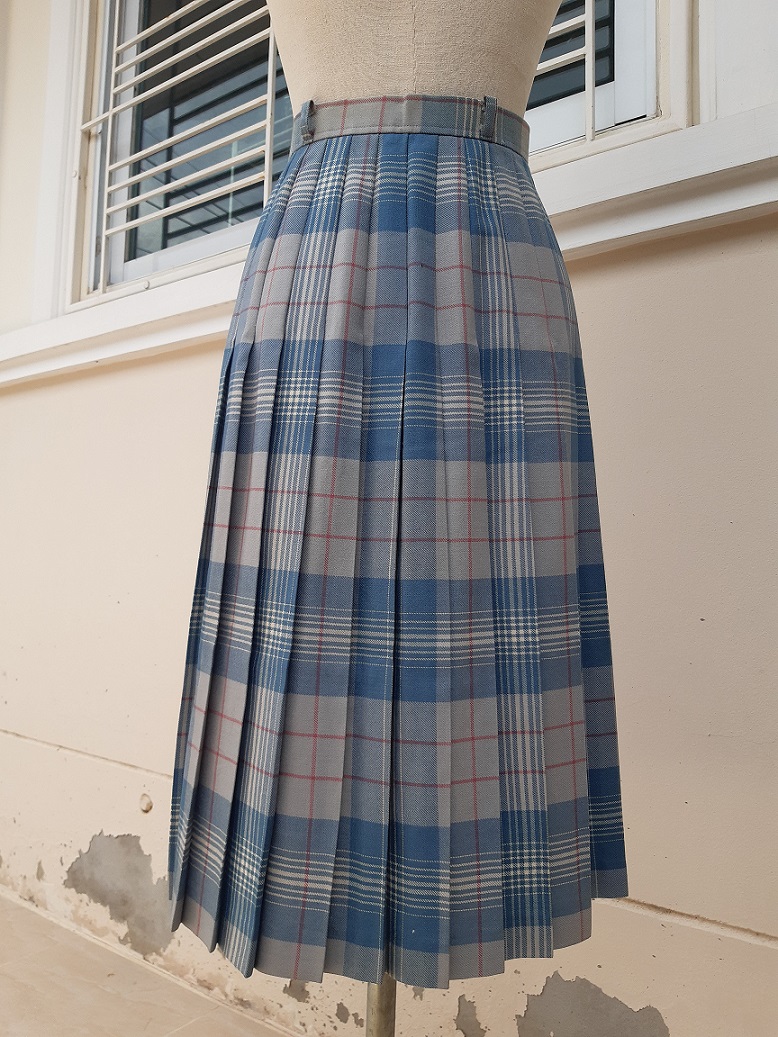 กระโปรงลายสก็อตวินเทจ สีฟ้าละมุนมาก
