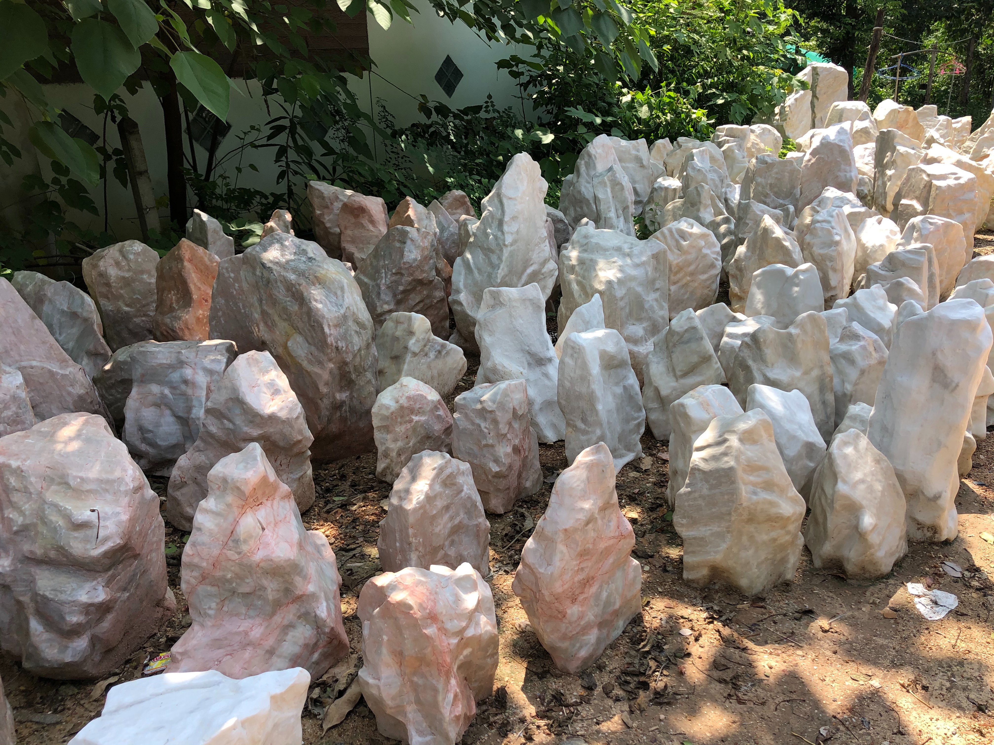 หินภูเขาธรรมชาติ