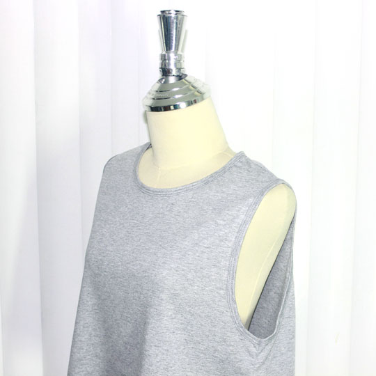 เสื้อครอปแขนกุด เสื้อแขนกุดเอวลอย