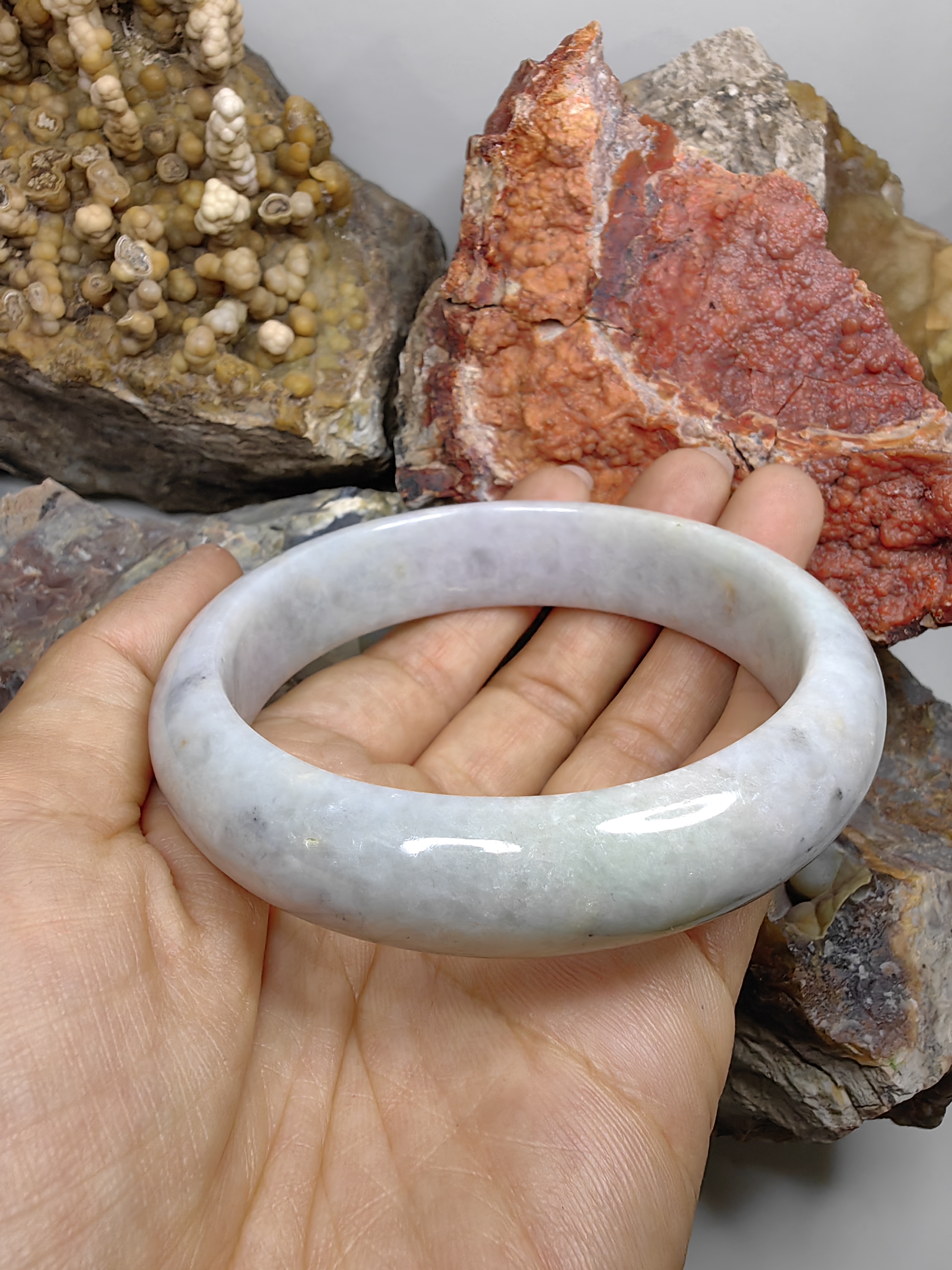 Burmese Jadeite Bangle Size 63 กำไลหยกเจไดต์พม่า Diameter/ เส้นผ่านศูนย์กลางด้านใน 63 mm.
