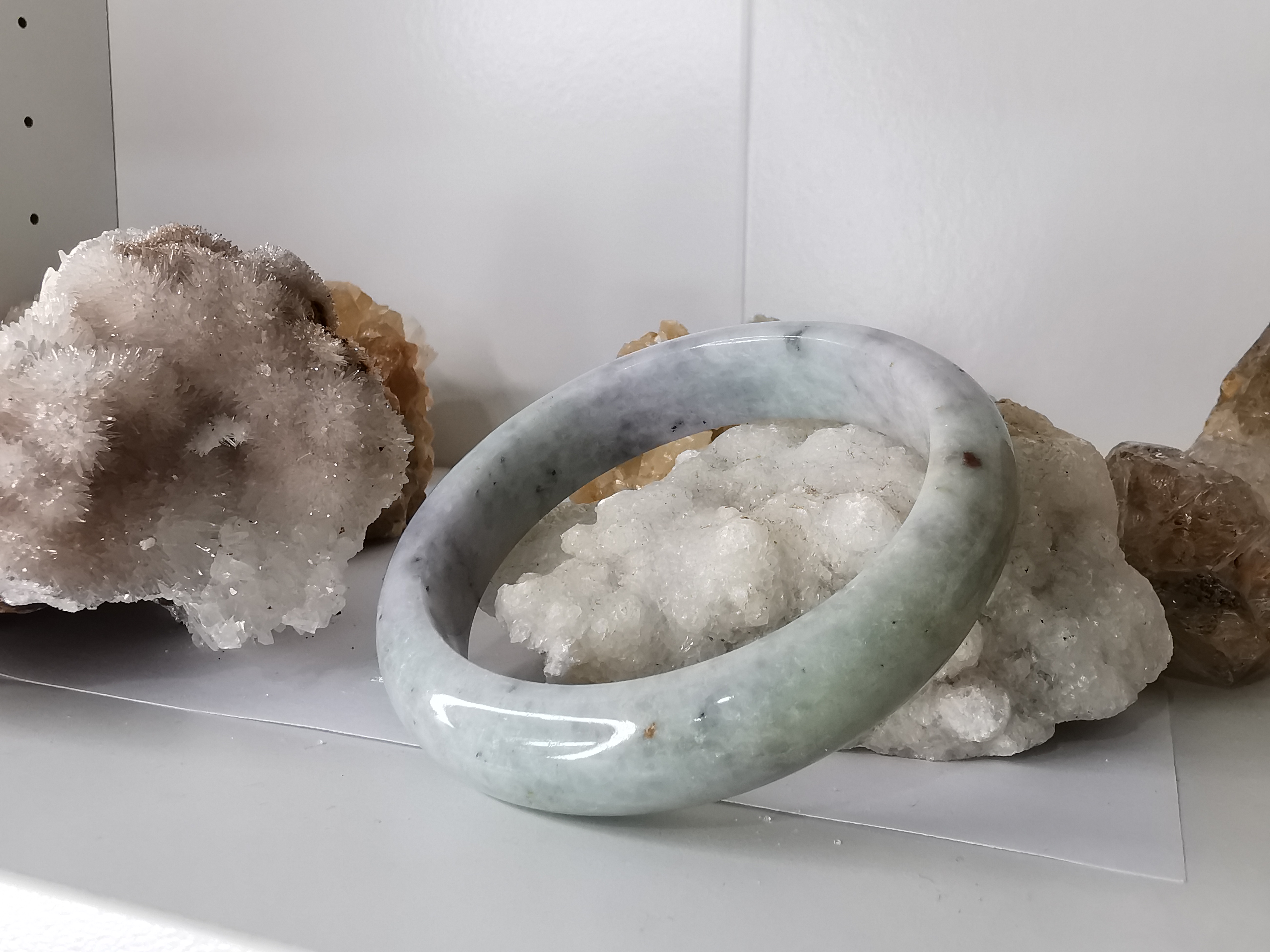 Violet Green Red Jade Bangle กำไลหยกเจไดต์แท้ Diameter/ เส้นผ่านศูนย์กลางด้านใน 63 mm.