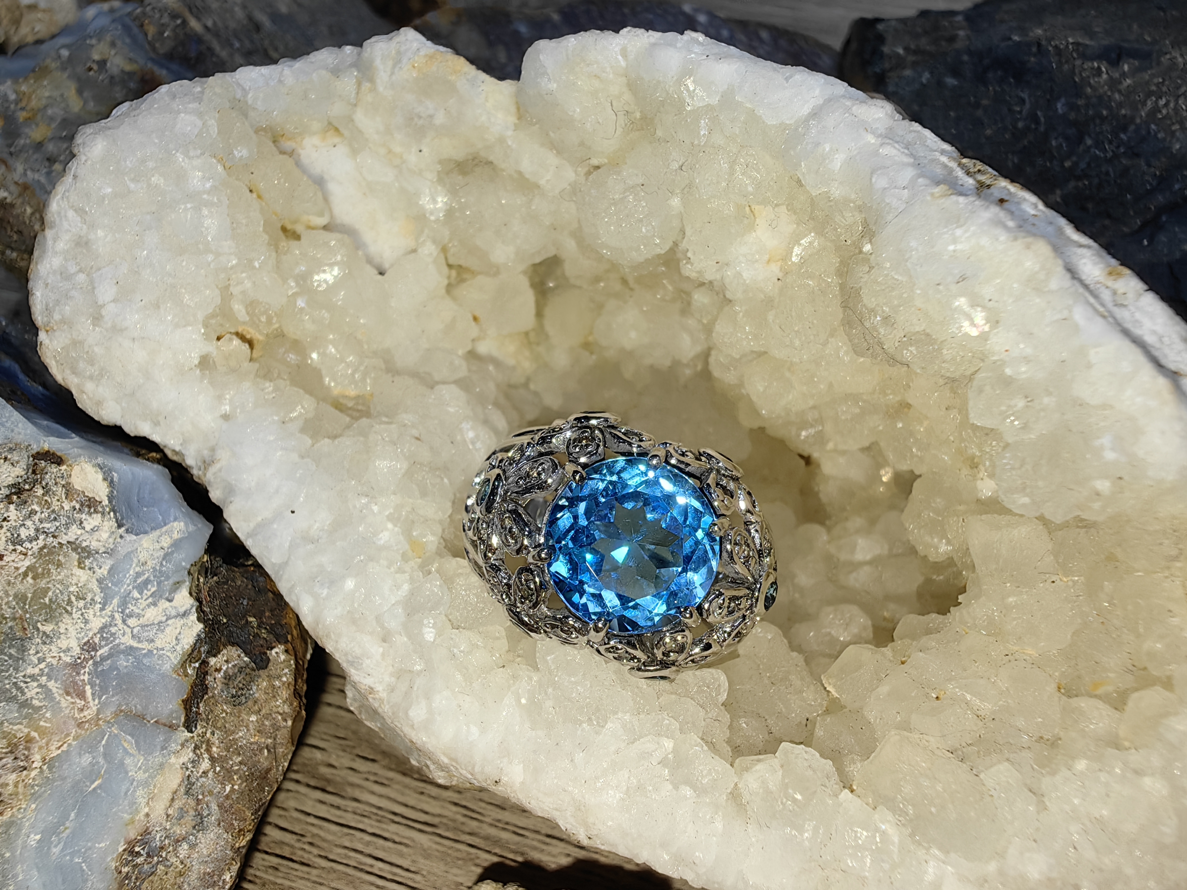 LONDON BLUE TOPAZ WHITE TOPAZ RING