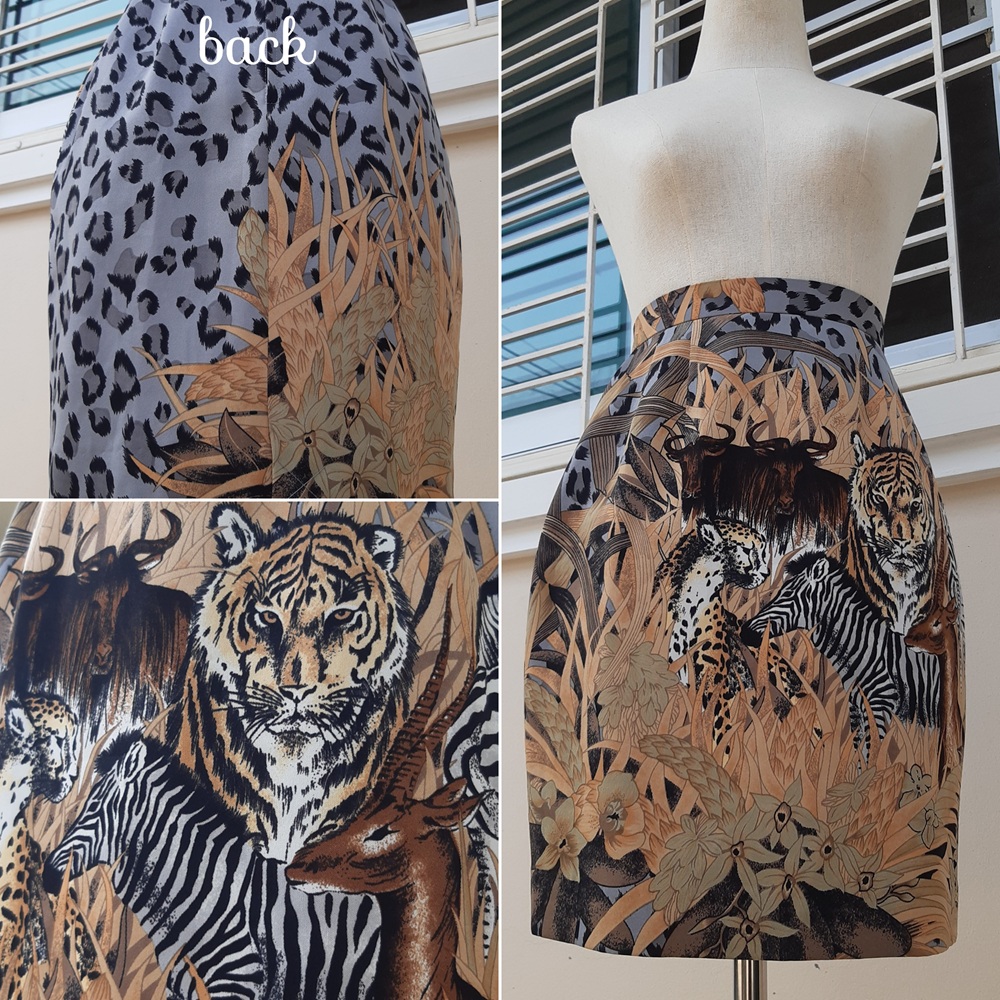 กระโปรงวินเทจทรงเอลายเสือ+สิงโต สีเทา (Vintage skirt - rare finds)