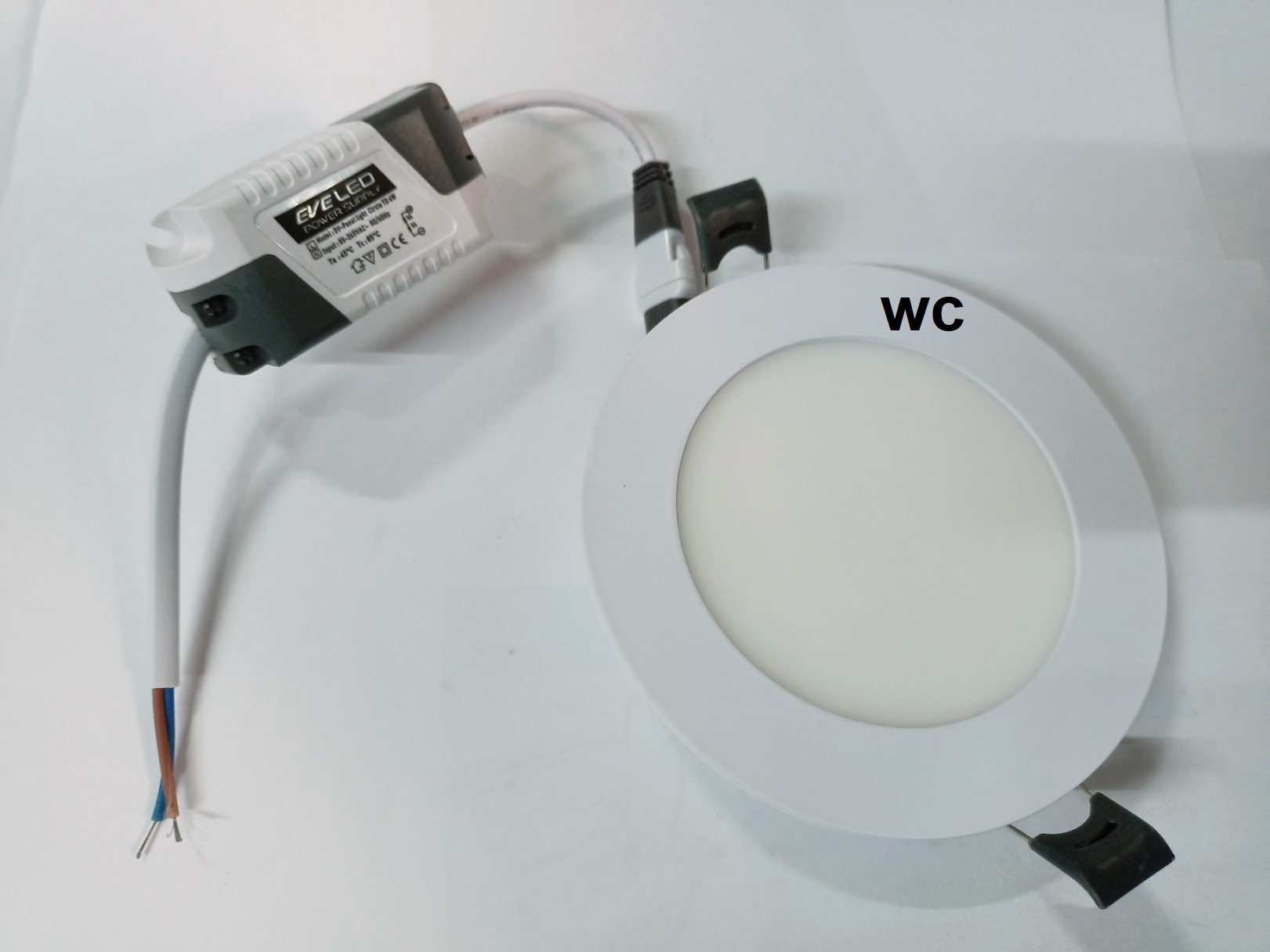 โคมดาวน์ไลท์หน้ากลม 4 นิ้ว LED 6 วัตต์ Daylight EVE LIGHTING รุ่น TD Panel Light 6W DL สีขาว หรือสีส้ม