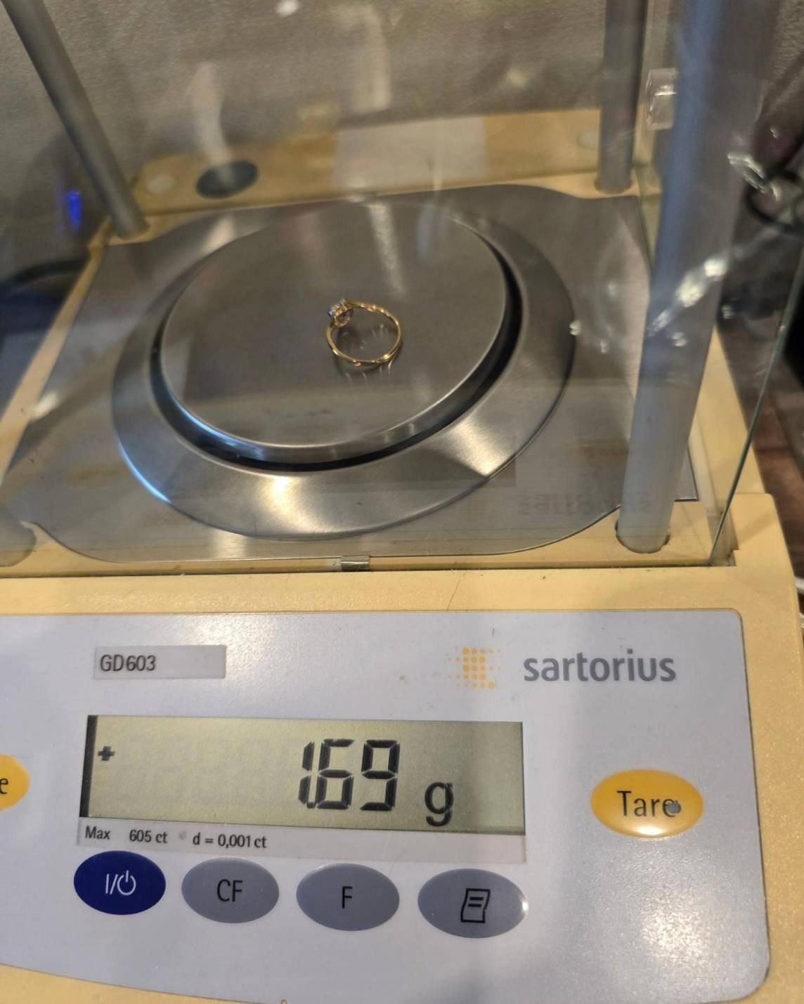 🚫ปิดการขาย(SoIdOut)🚫แหวนทองคำ 18K เพชรเกสร 9 ตัง 1 เม็ด 2 ตัง 2 เม็ด 1 ตัง 6 เม็ด รวม 19 ตัง น้ำ 96-97 ความสะอาด vvs ไซส์ 49 น้ำหนัก 1.69 กรัม ราคา 5,900.-(Net)