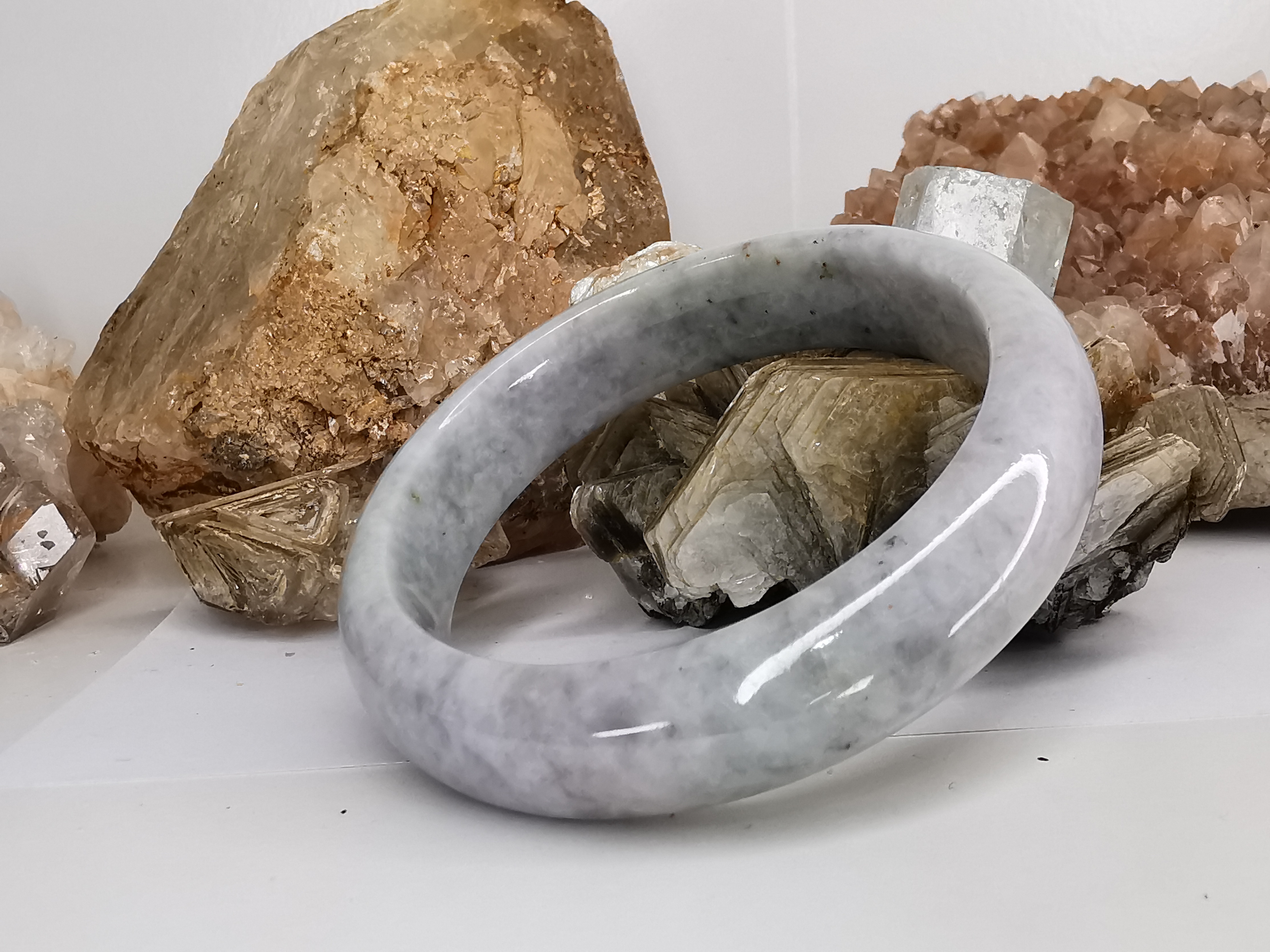 White Green Grey Blue Bangle กำไลหยกเจไดต์แท้ Diameter/ เส้นผ่านศูนย์กลางด้านใน 63 mm.