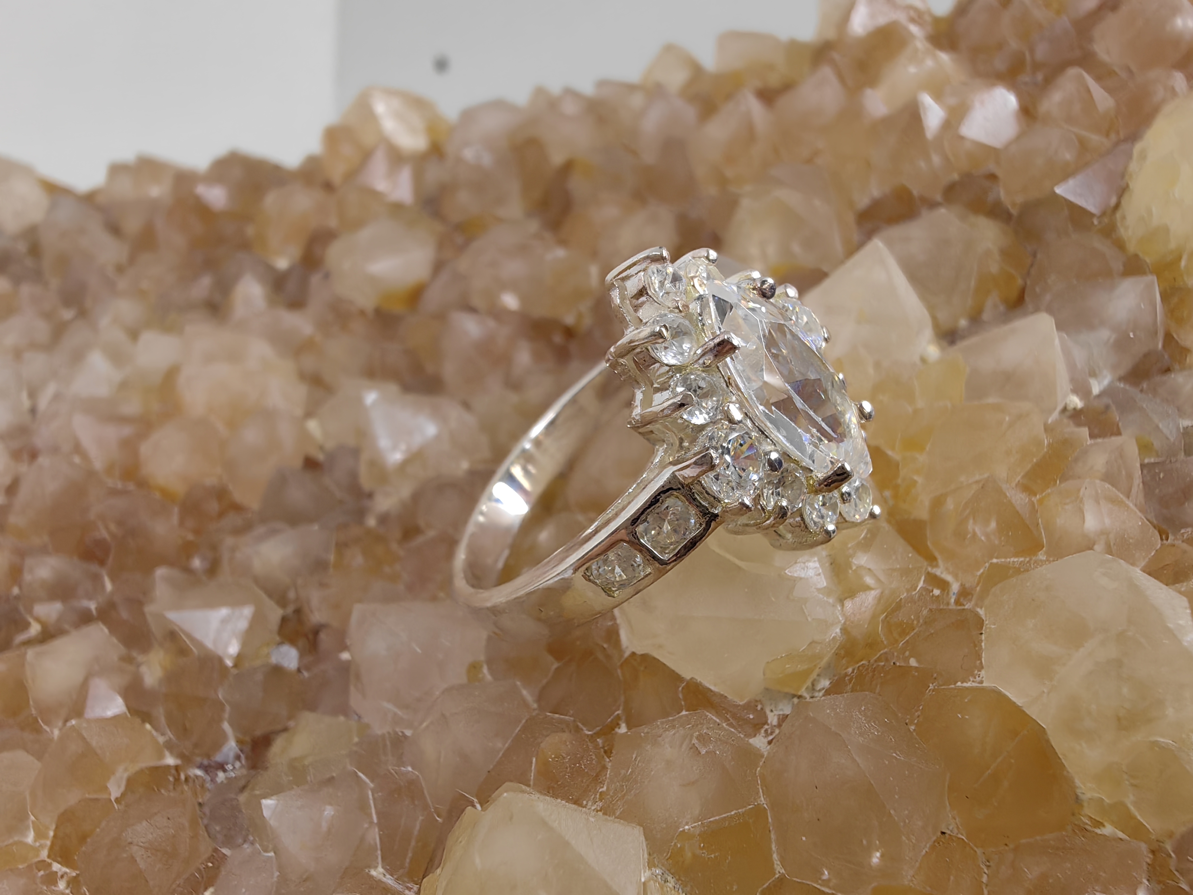 แหวนเพชร CZ เงินแท้ 92.5% Cubic Zirconia 925 Sterling Silver Ring Size 51