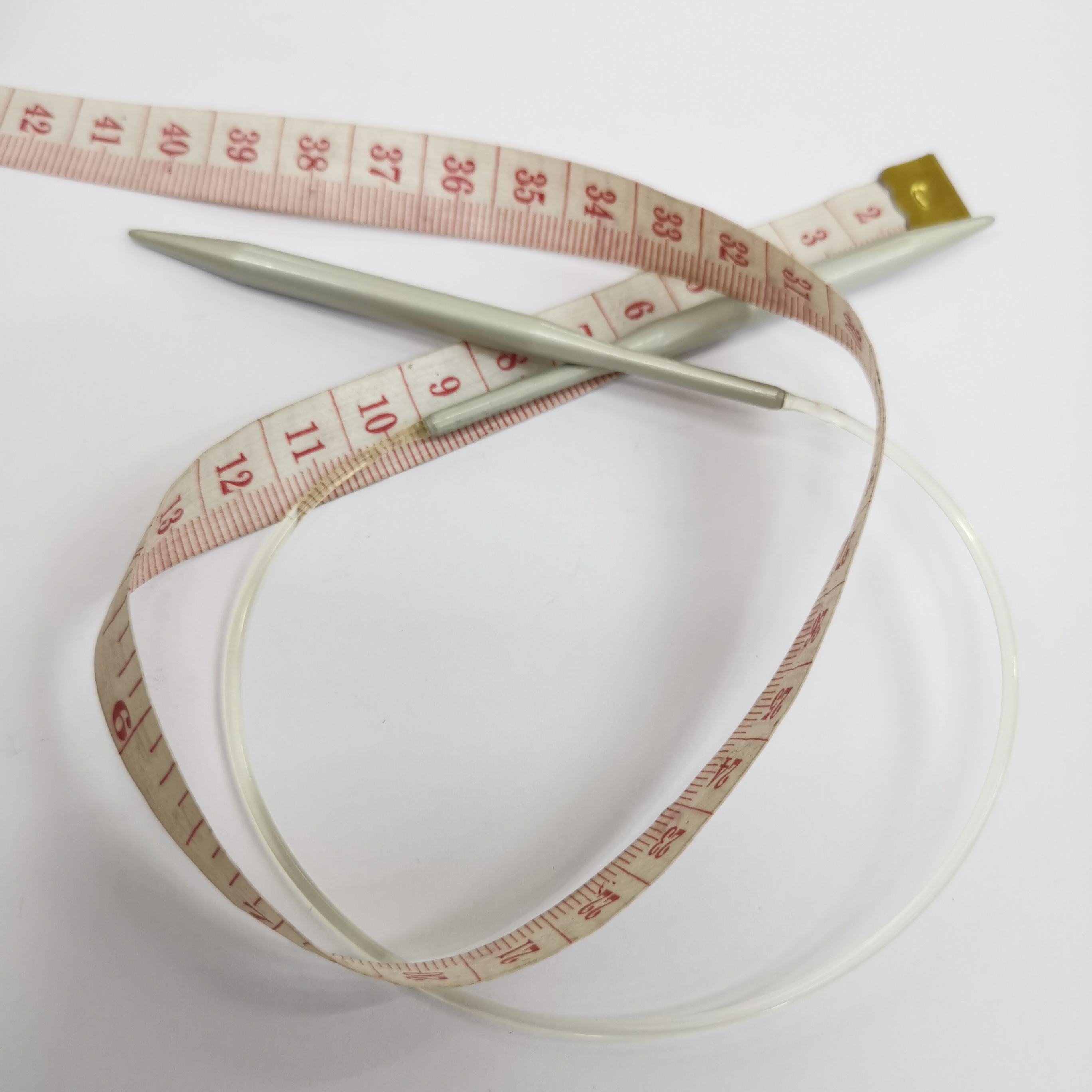 ไม้นิตโค้ง ยาว 80cm. สำหรับถักเสื้อผ้าพันคอ ผ้าคลุมไหล่(สายเอ็นใส+ไม้เป็น Aluminium ยาวรวมกัน80ซม)