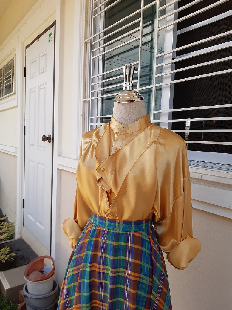 กระโปรงลายสก๊อตสีสดใส