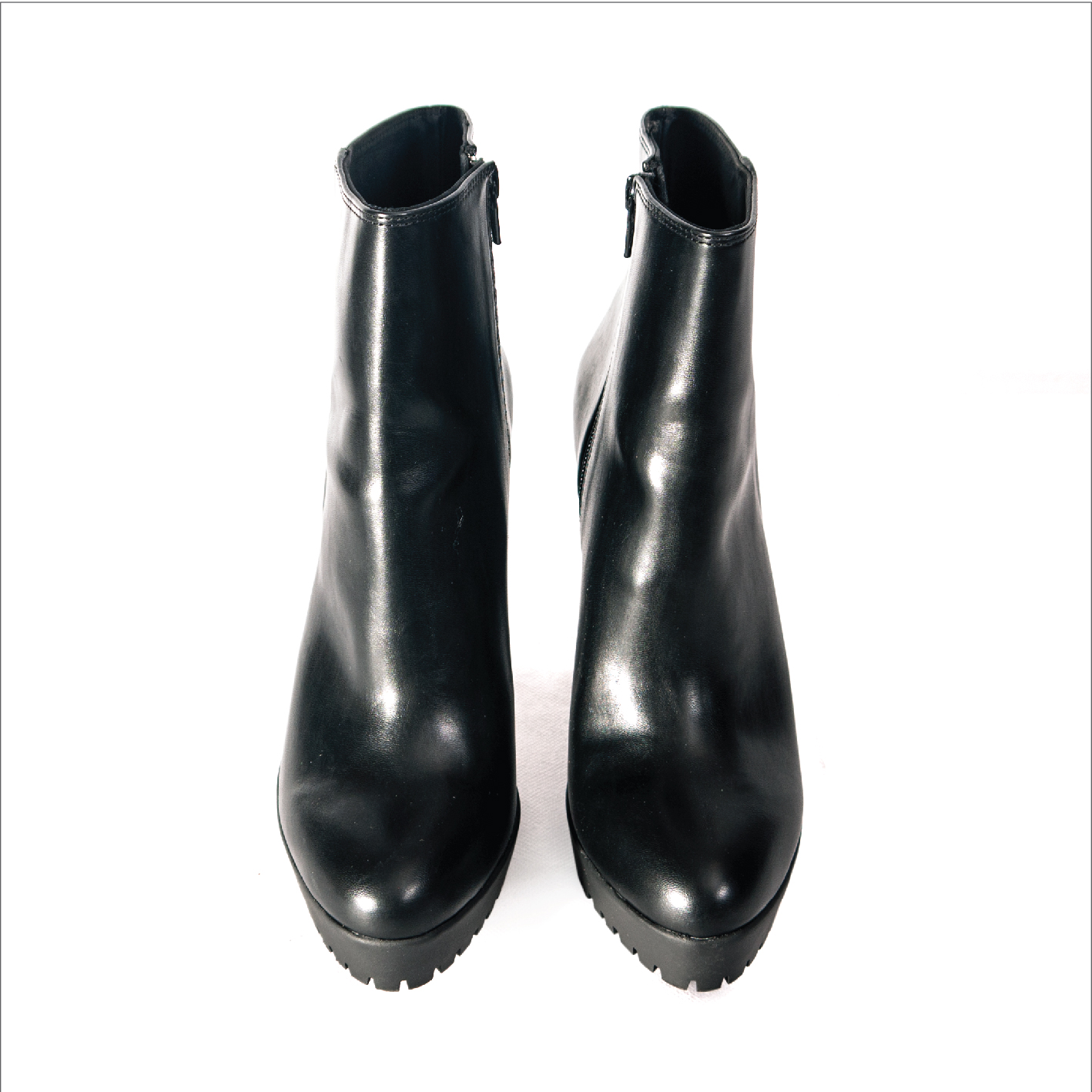 G 170091 รองเท้าบูท (ส้นสูง 4") H&M ราคาเช่า 110 บาท ต่อ 1 วัน (สินค้าหมด)