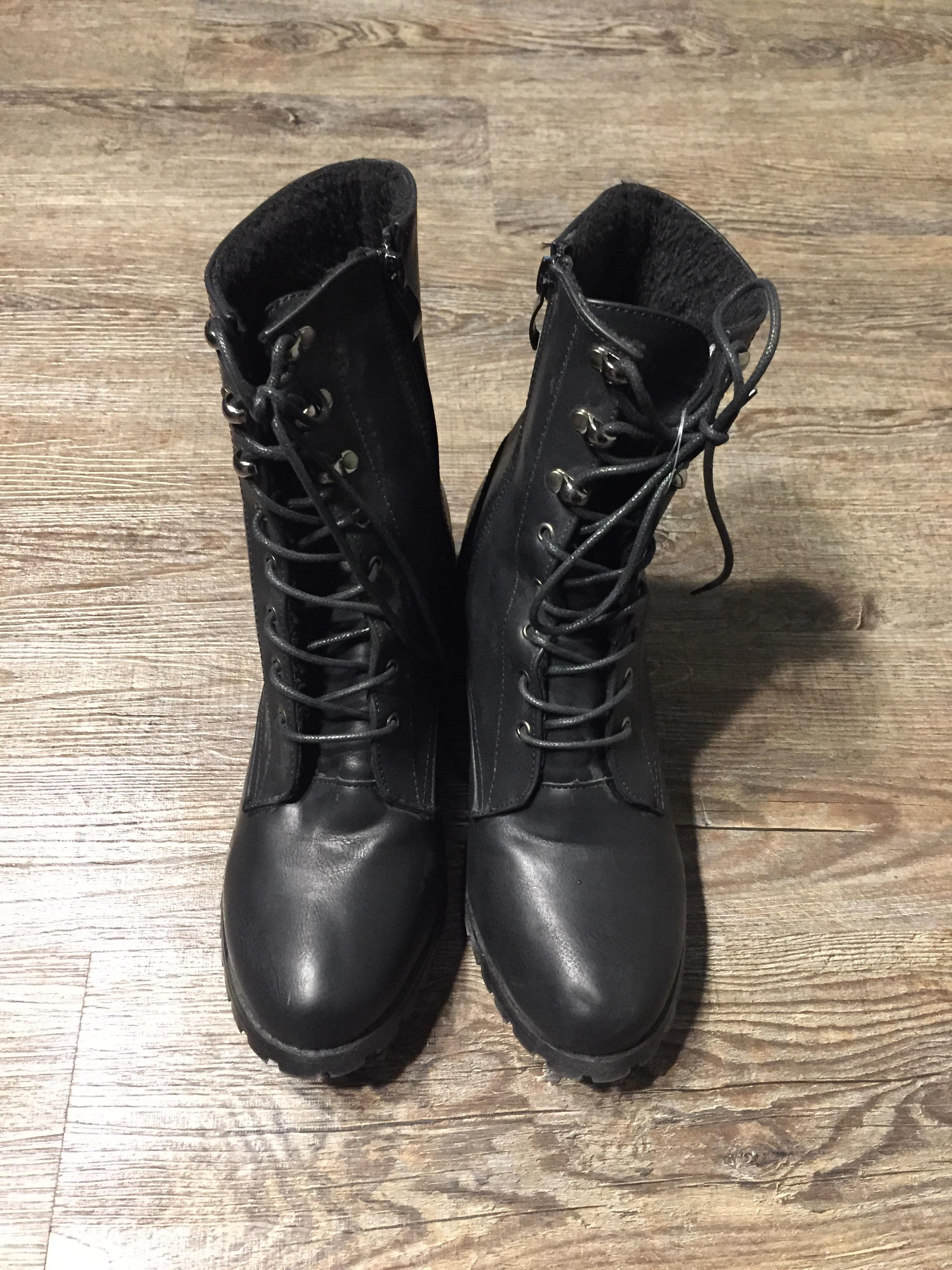 G 210103 รองเท้าบูทข้อสูง YADID ราคาเช่า 36 บาท ต่อ 1 วัน