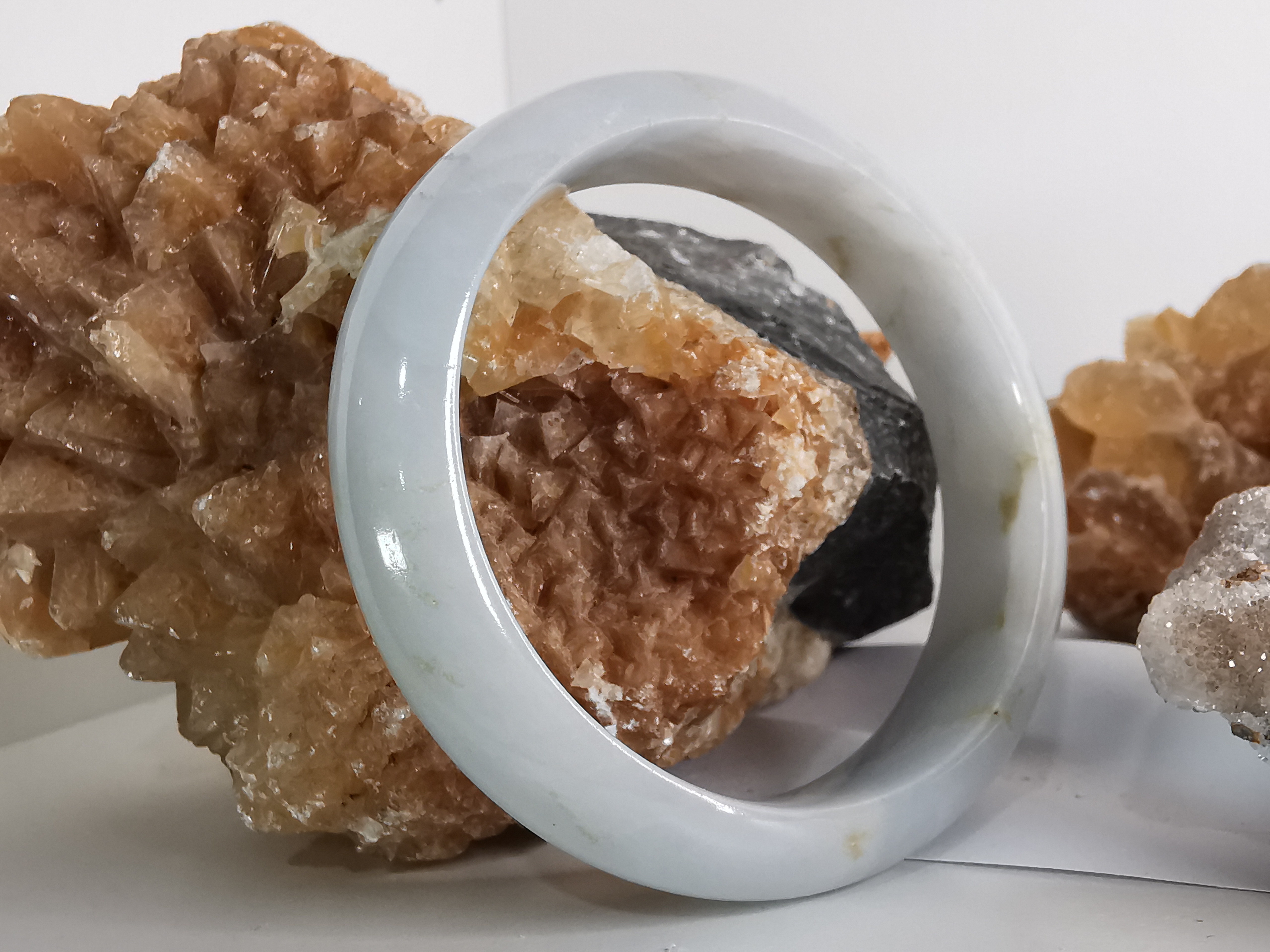 White Green Bangle กำไลหยกเจไดต์แท้ Diameter/ เส้นผ่านศูนย์กลางด้านใน 57 mm.*