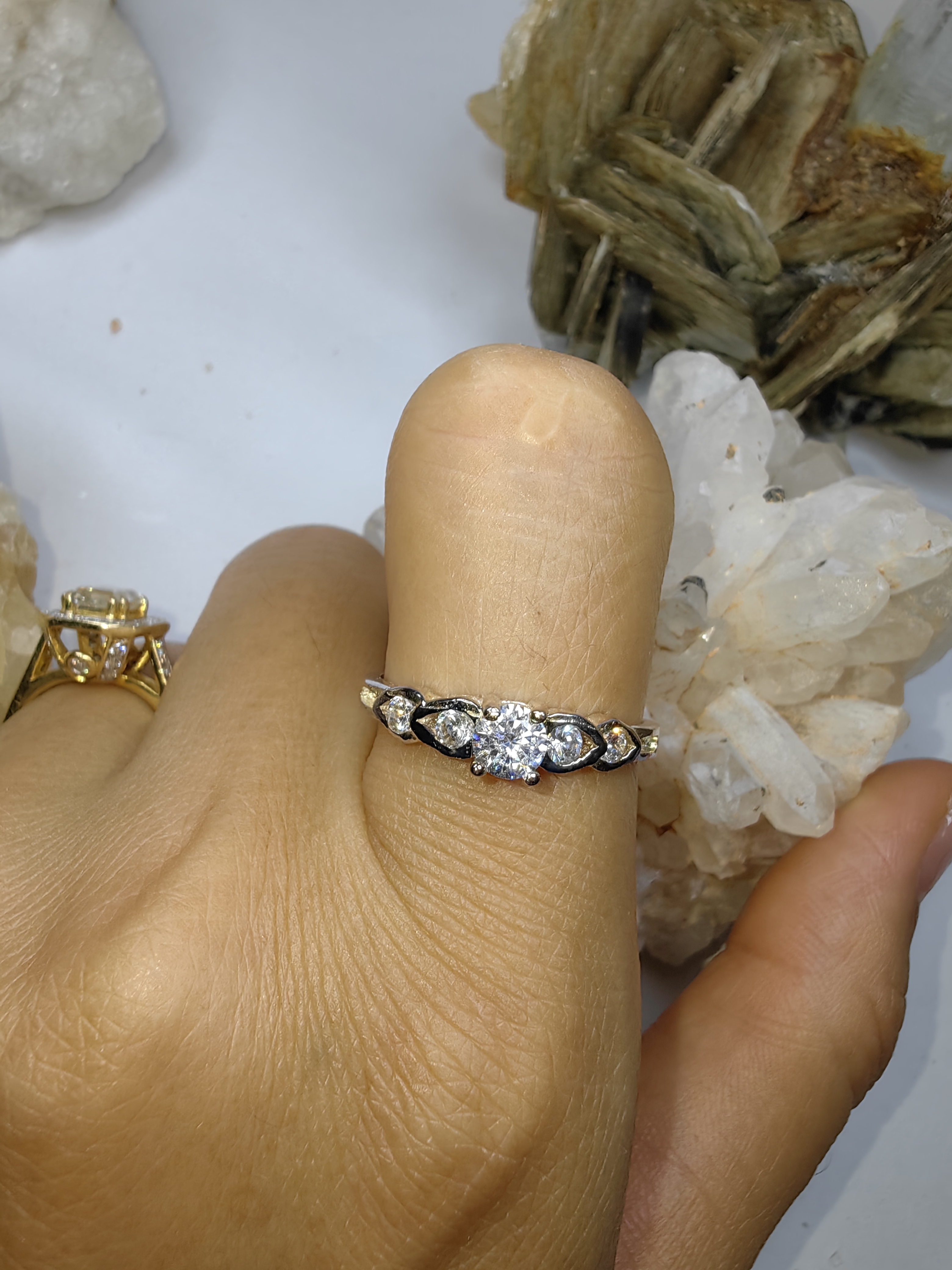 แหวนเพชร CZ เงินแท้ 92.5% Cubic Zirconia 925 Sterling Silver Ring Size 58