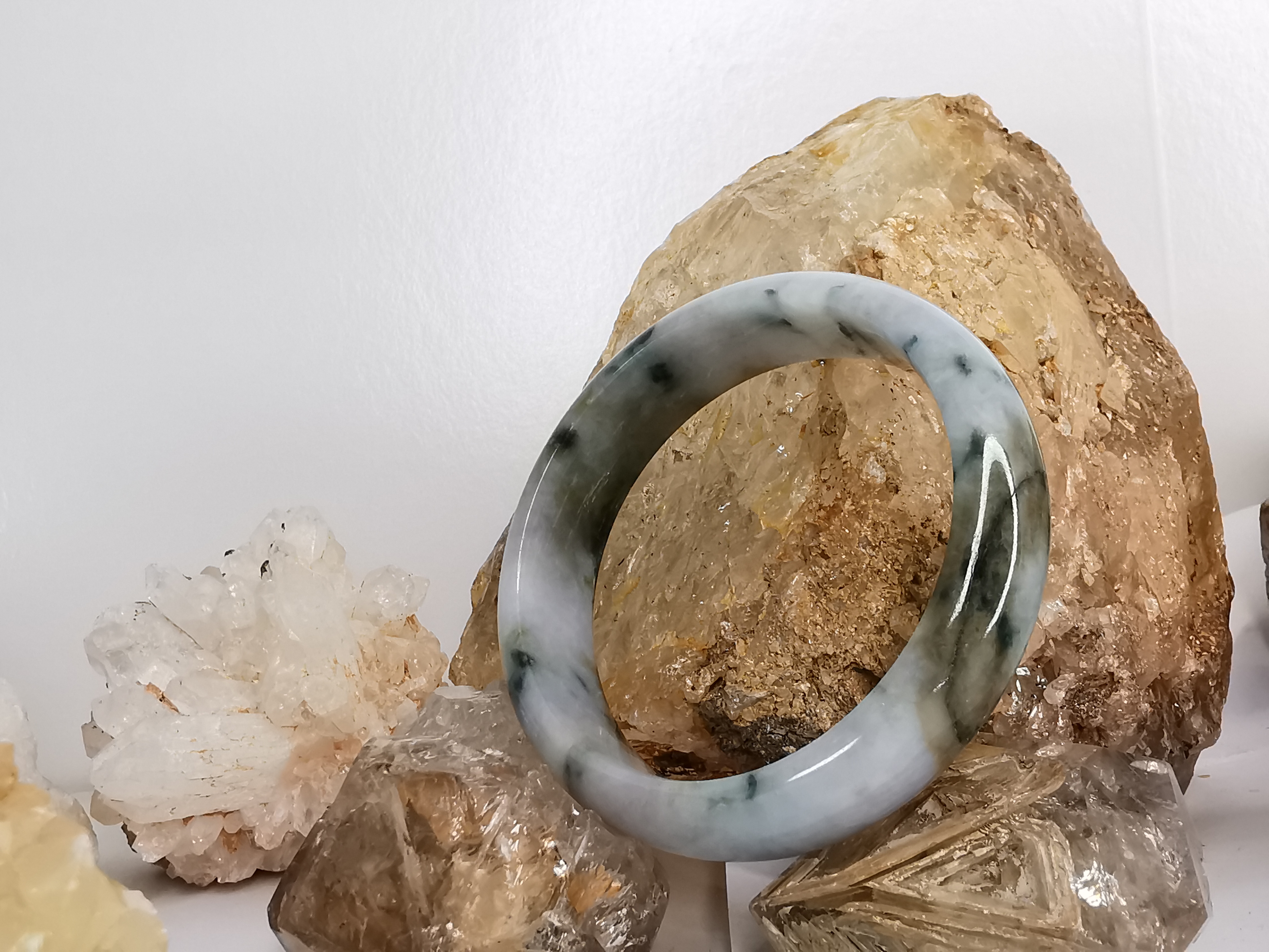 Blue Green Yellow White Jade Bangle กำไลหยกเจไดต์แท้ Diameter/ เส้นผ่านศูนย์กลางด้านใน 53 mm.