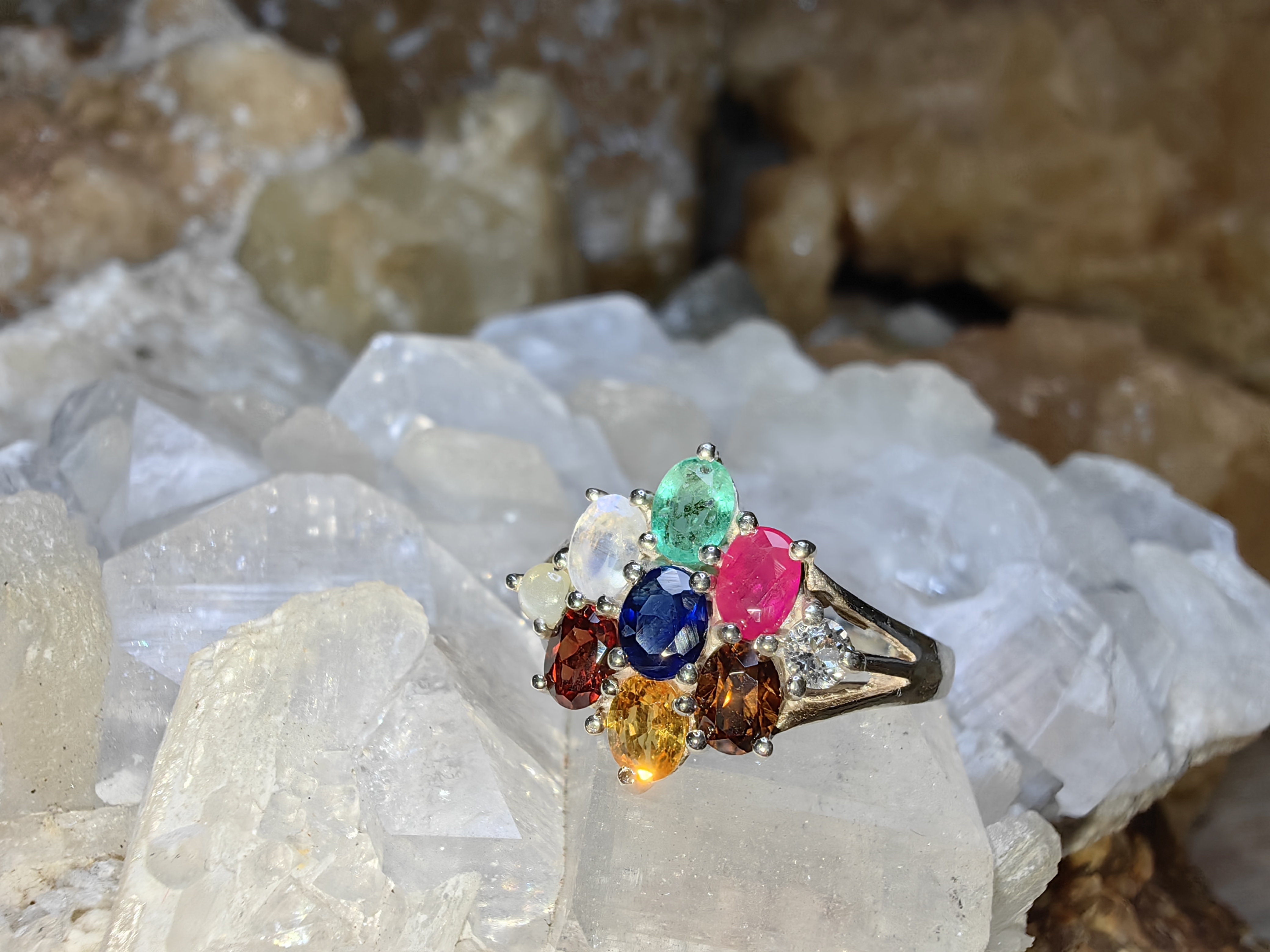 9 Lucky gemstones Ruby, Blue Sapphire, Emerald, Topaz, Zircon, Yellow Sapphire, Moonstone, Garnet, Cat's eyes 925 Sterling Silver แหวนนพเก้า ทับทิม ไพลิน มรกต โทแพซ ไพฑูรย์ บุษราคัม มูนสโตน โกเมน ตาแมว Size 56 เงินแท้ 925