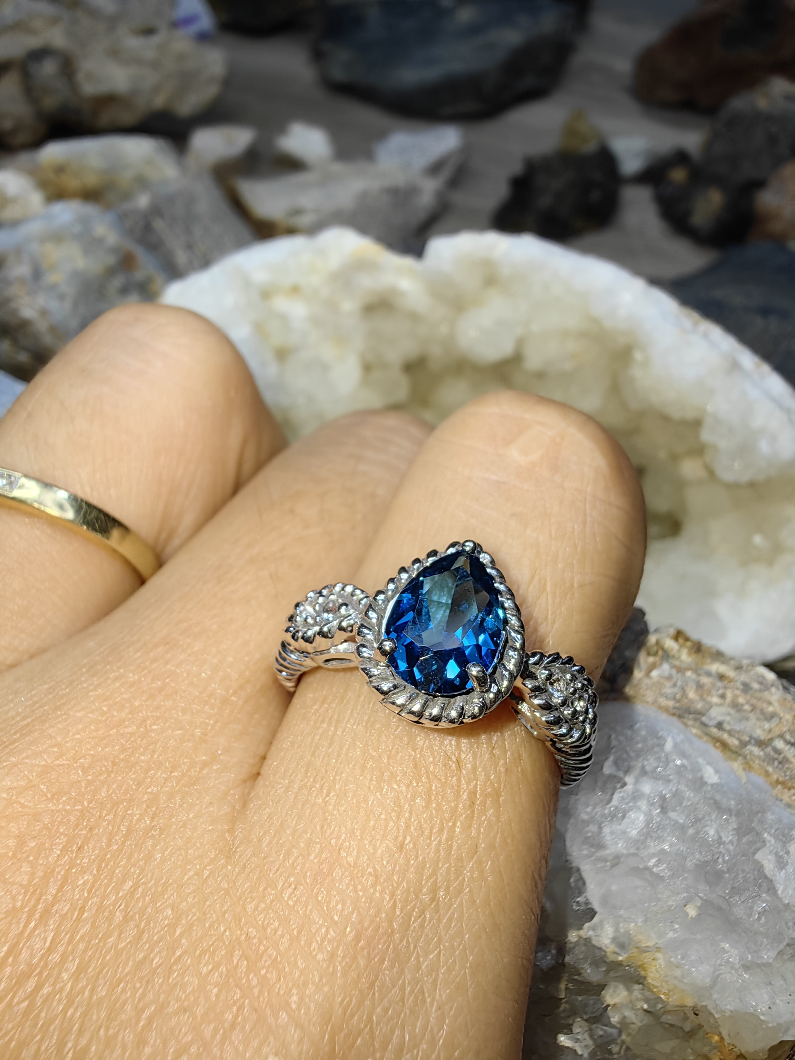 LONDON BLUE TOPAZ WHITE TOPAZ RING