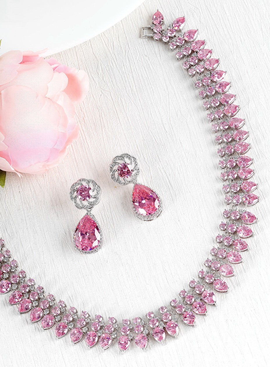 PINK SAPPHIRE DIAMOND 18K WHITE GOLD NECKLACE EARRING สร้อยคอ ต่างหู แซฟไฟร์สีชมพู ล้อมเพชร ทอง 18K Pre-order