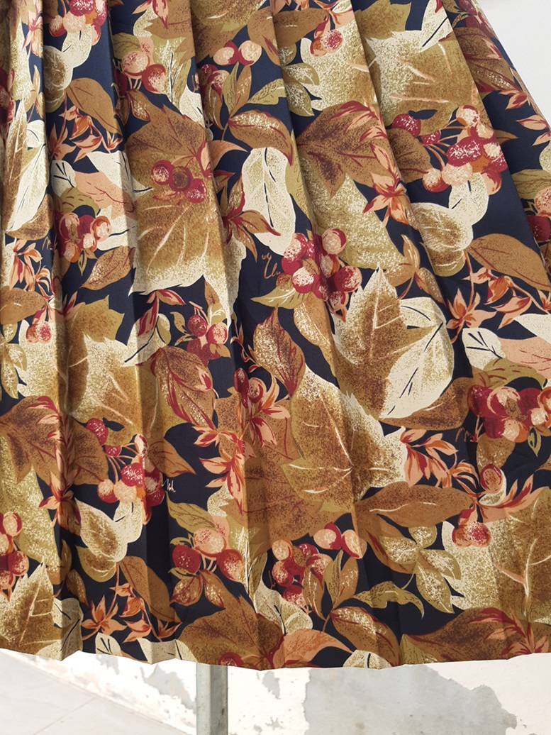 กระโปรงวินเทจจีบพลีทรอบตัวสีน้ำตาลลายใบไม้