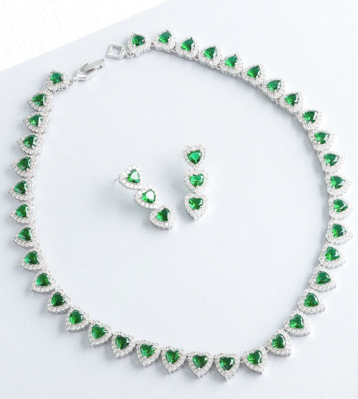 EMERALD HEART DIAMOND 18K WHITE GOLD NECKLACE EARRING สร้อยคอ ต่างหู มรกต เพชร ทอง 18K Pre-order