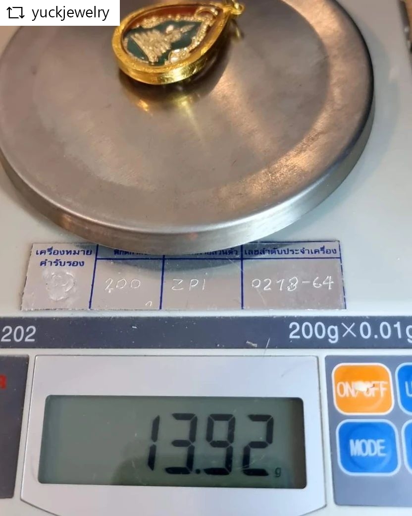 🚫ปิดการขาย(SoIdOut)🚫วัตถุมงคลเลี่ยมกรอบทองคำ 80% เหรียญหลวงพ่อโสธร ลงยาสีแดง น้ำหนัก 13.92 กรัม