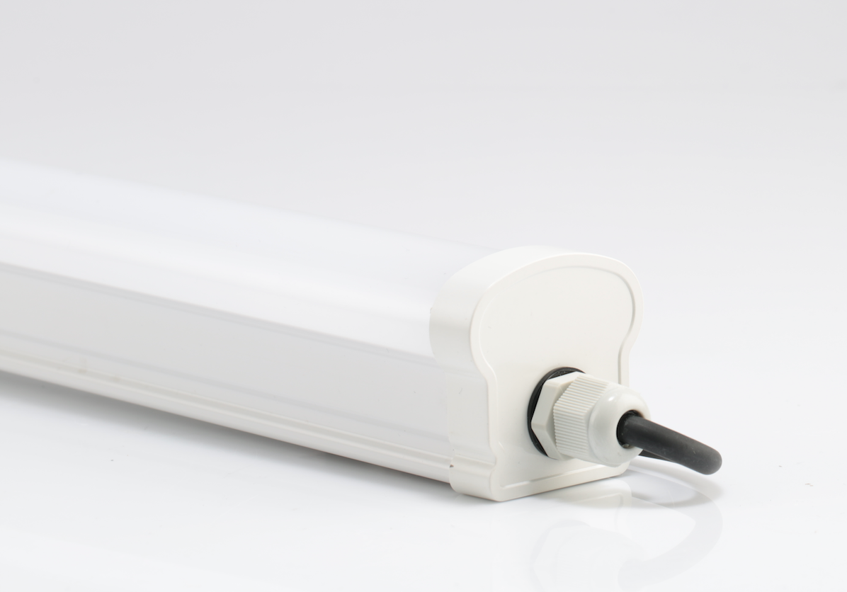 EVE โคมกันน้ำกันฝุ่น LED VAPOR 14W 28W พร้อมหลอดไฟ โคมแอลอีดี น้ำหนักเบา lampwater LED Dust & Waterproof