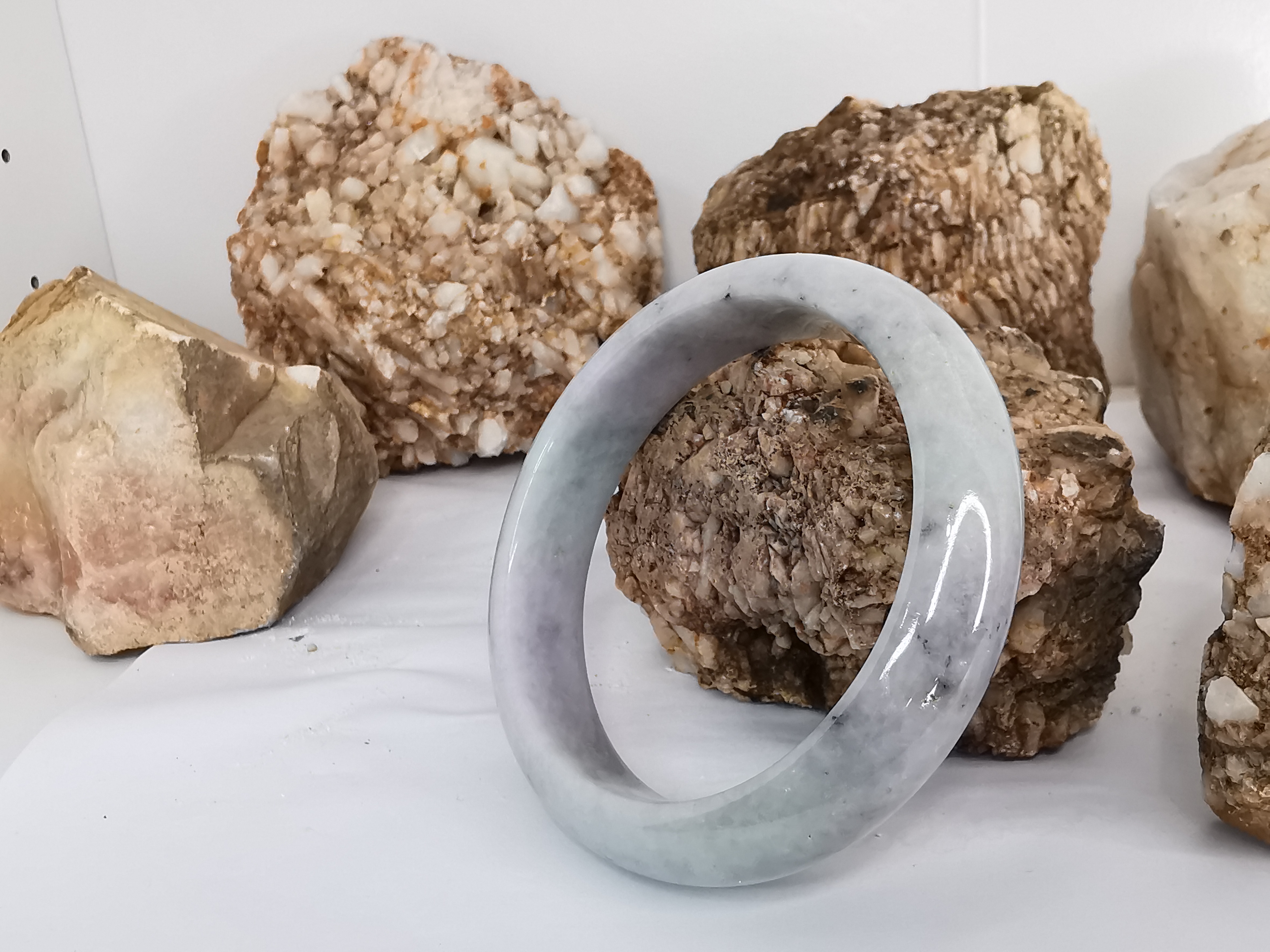 White Green Grey Bangle กำไลหยกเจไดต์แท้ Diameter/ เส้นผ่านศูนย์กลางด้านใน 63 mm.