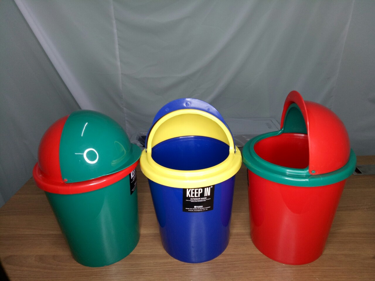 ถังขยะทรงกลม ฝาโดม 12 ลิตร