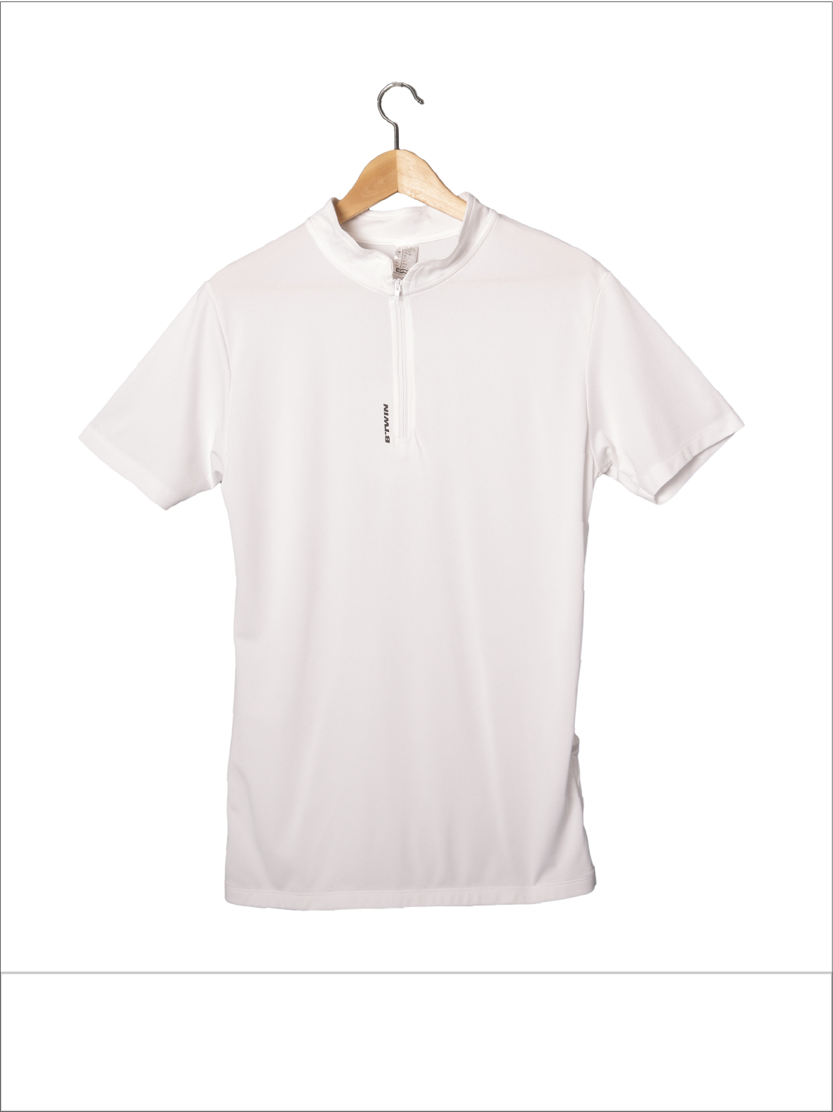 G 190135 เสื้อกีฬา (แขนสั้น) DECATHLON / B-TWIN ราคาเช่า 70 บาท ต่อ 1 วัน