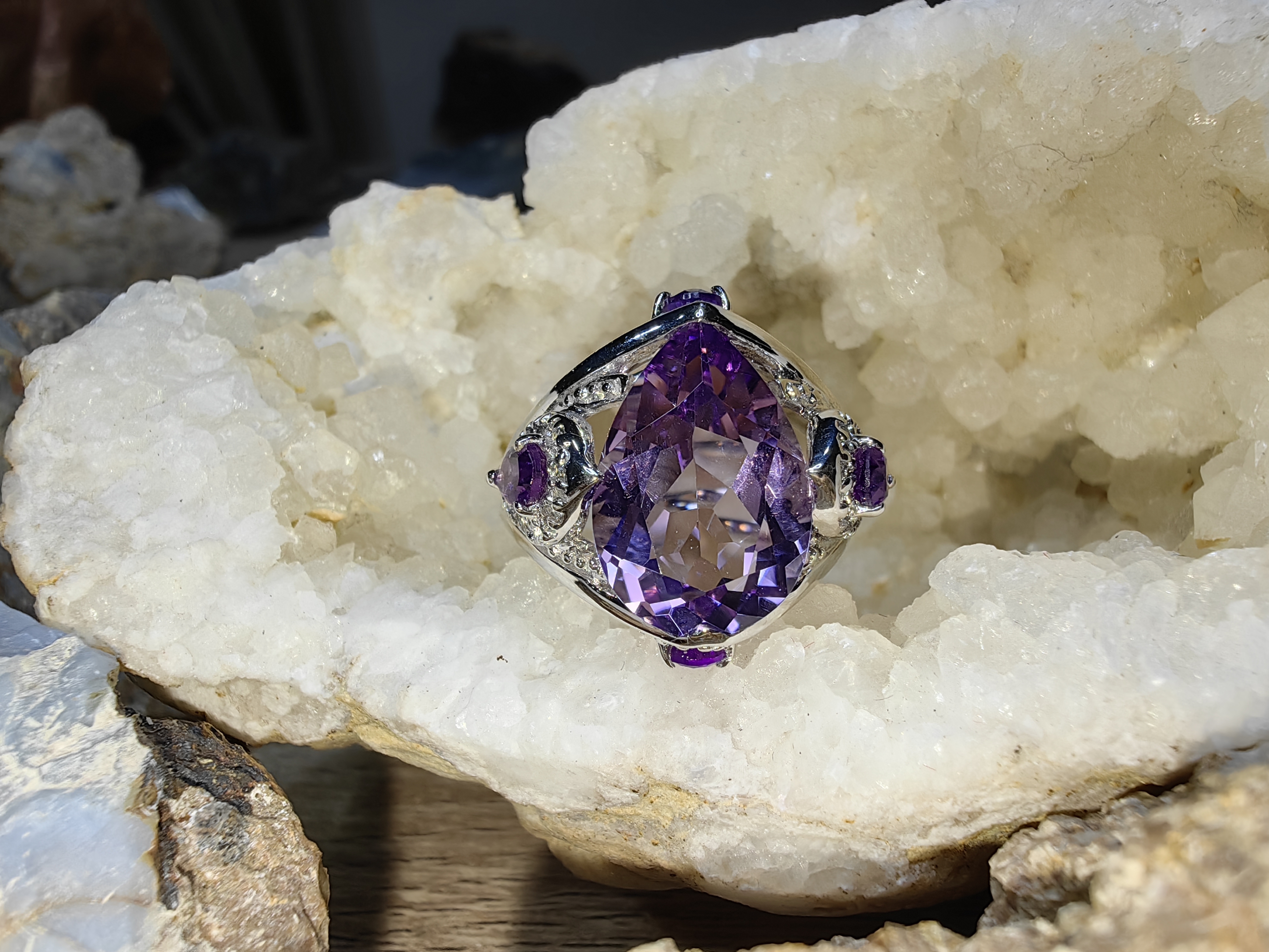 AMETHYST WHITE TOPAZ RING