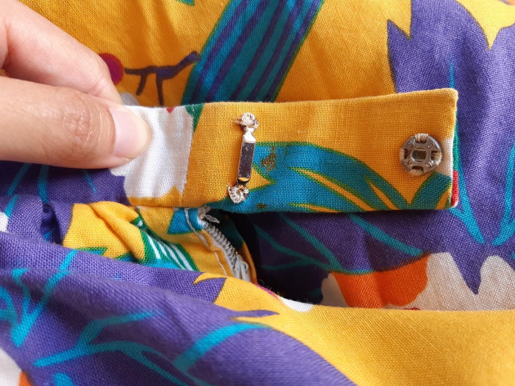 กระโปรงฮาวายวินเทจลายดอกสีเหลืองสด