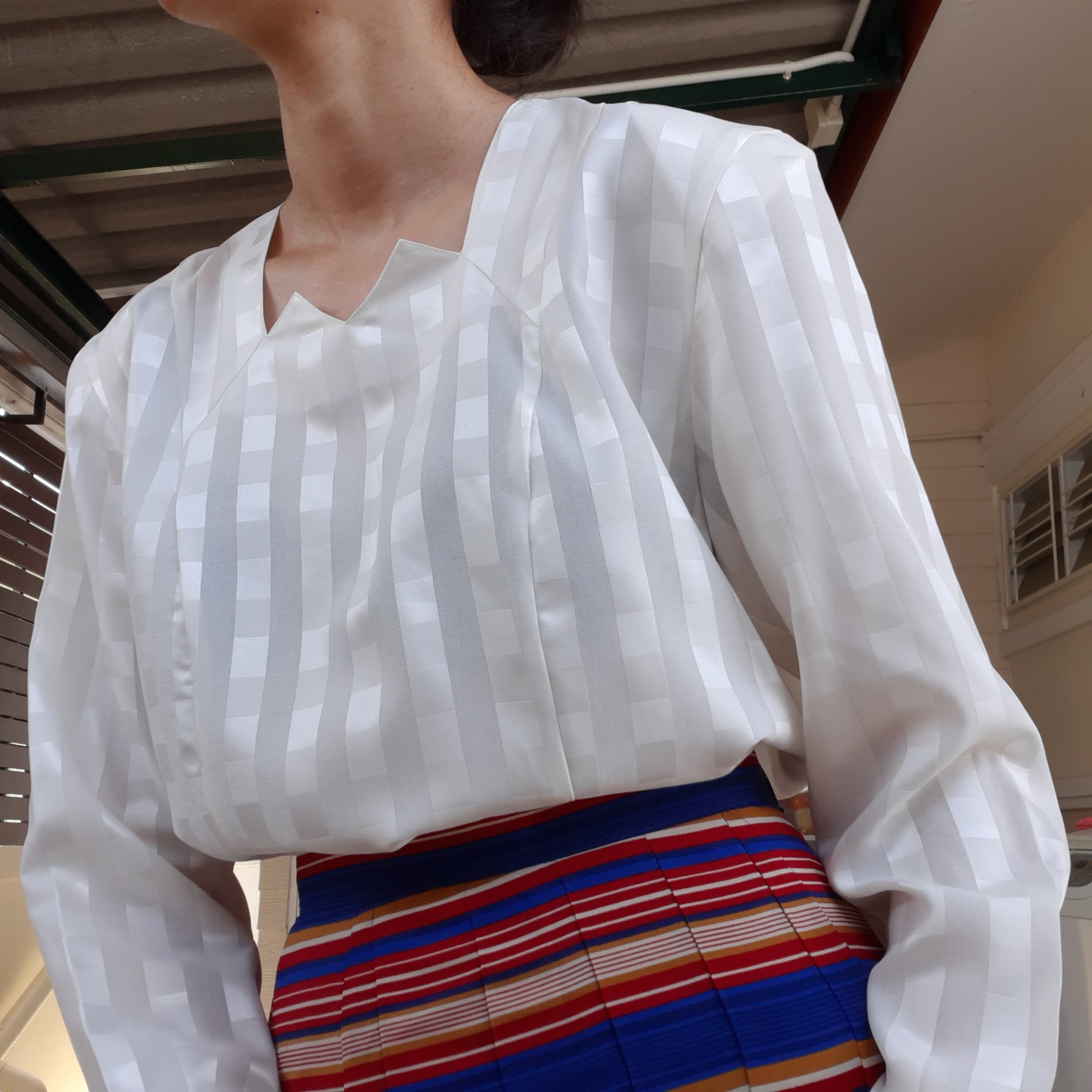 เสื้อขาววินเทจแขนยาว