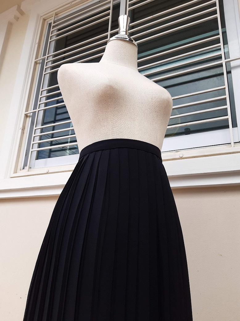 กระโปรงพลีทยาวสีดำใส่ทำงาน ใส่เรียน