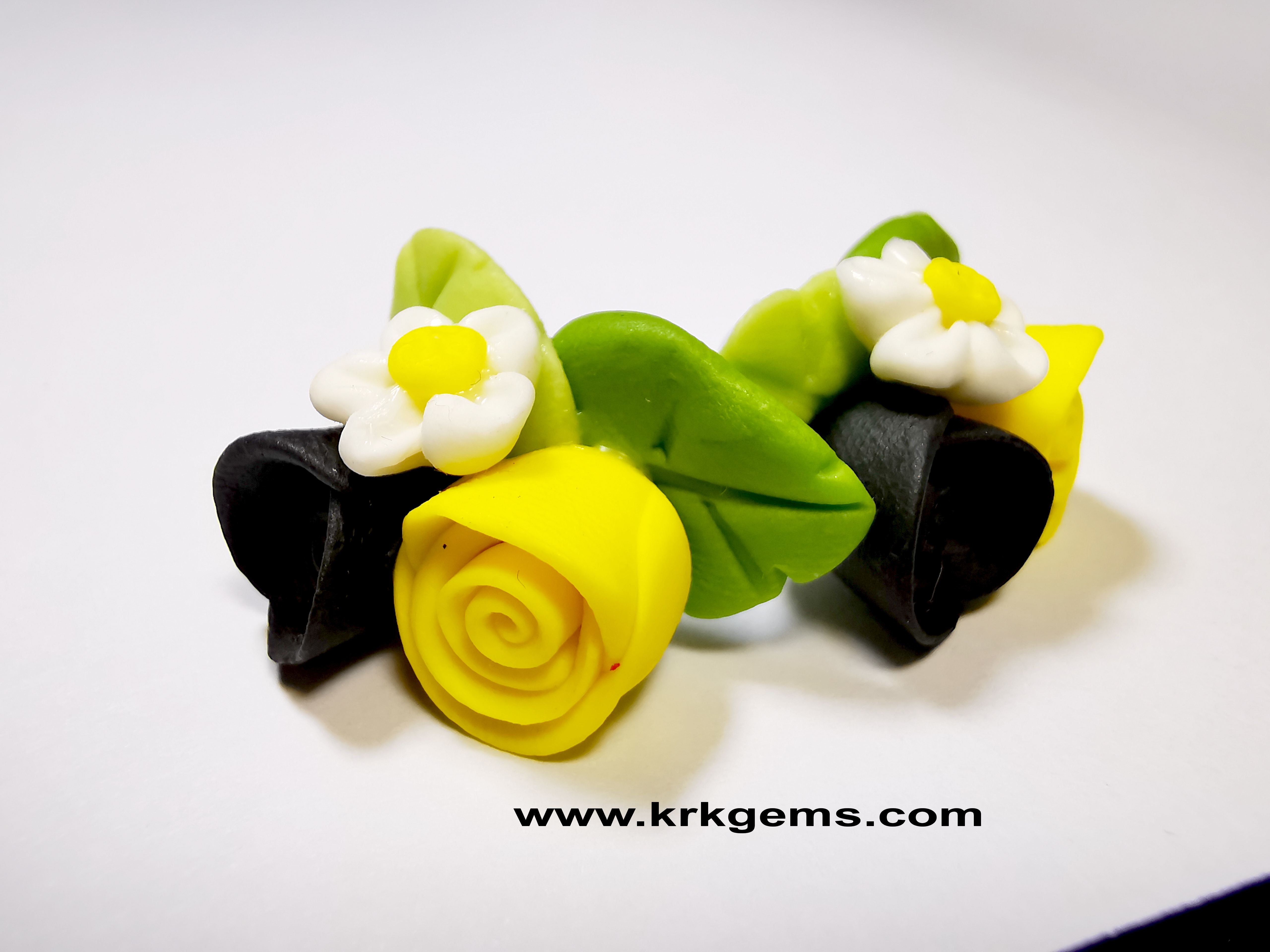 YELLOW BLACK 2ROSE HANDMADE CLAY EARRING