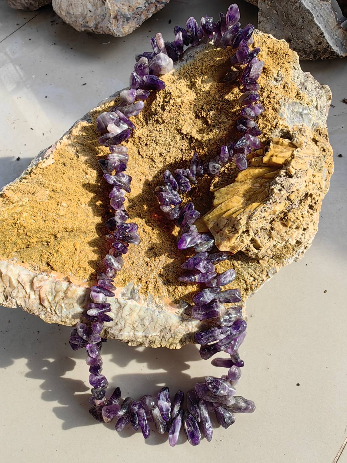 Amethyst Necklace สร้อยคออเมทิตส์ L 76 cm. 1055.50 ct.