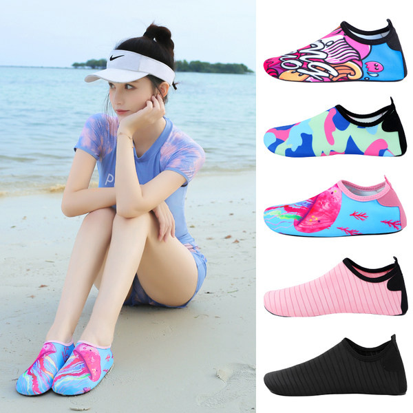 รองเท้าชายหาด รองเท้าดำน้ำ กันลื่น กันเปลือกหอย กันหินบาดเท้า unisex รองเท้าเดินทะเล