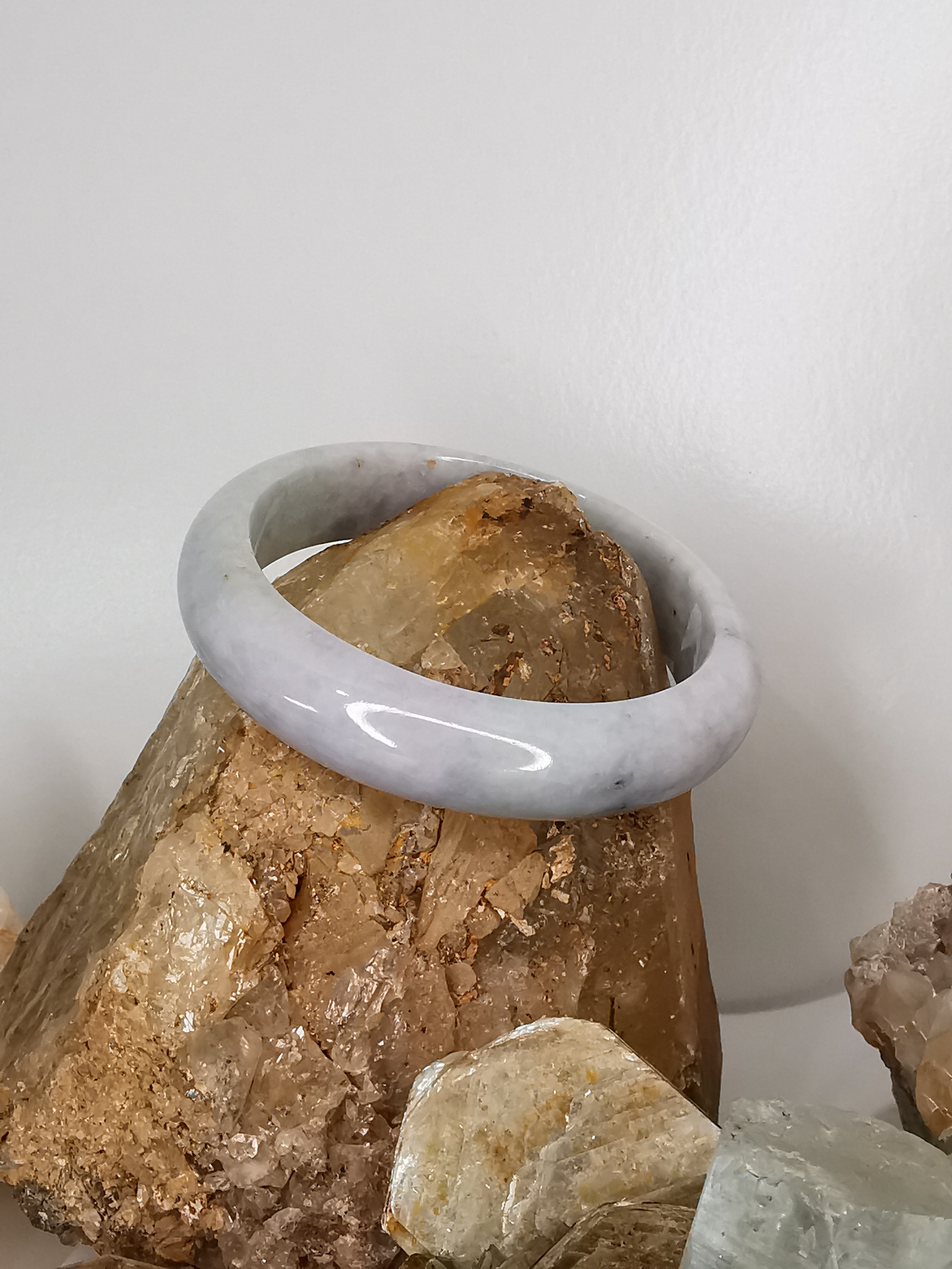 White Green Grey Bangle กำไลหยกเจไดต์แท้ Diameter/ เส้นผ่านศูนย์กลางด้านใน 63 mm.