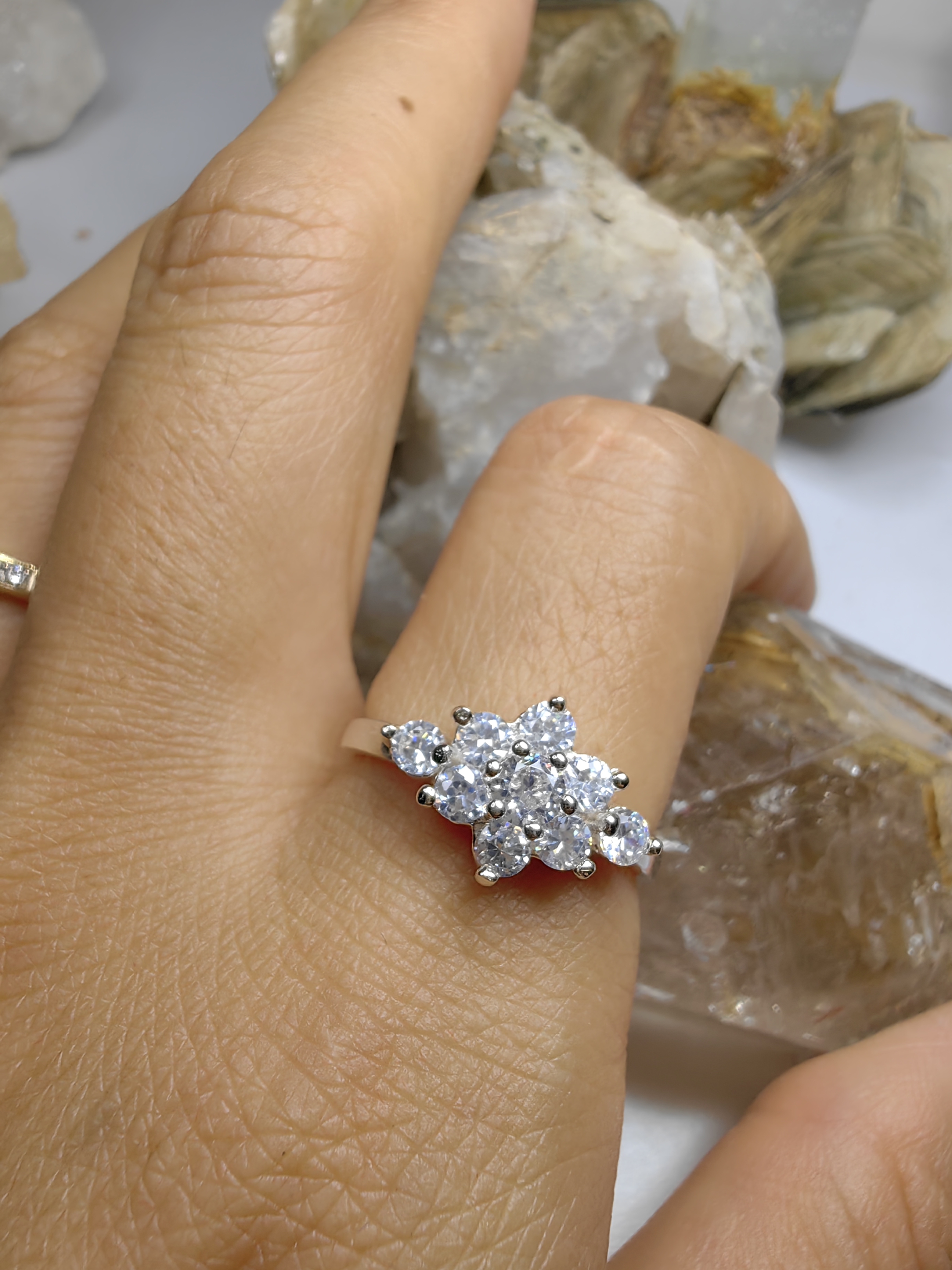 แหวนเพชร CZ เงินแท้ 92.5% Cubic Zirconia 925 Sterling Silver Ring Size 55