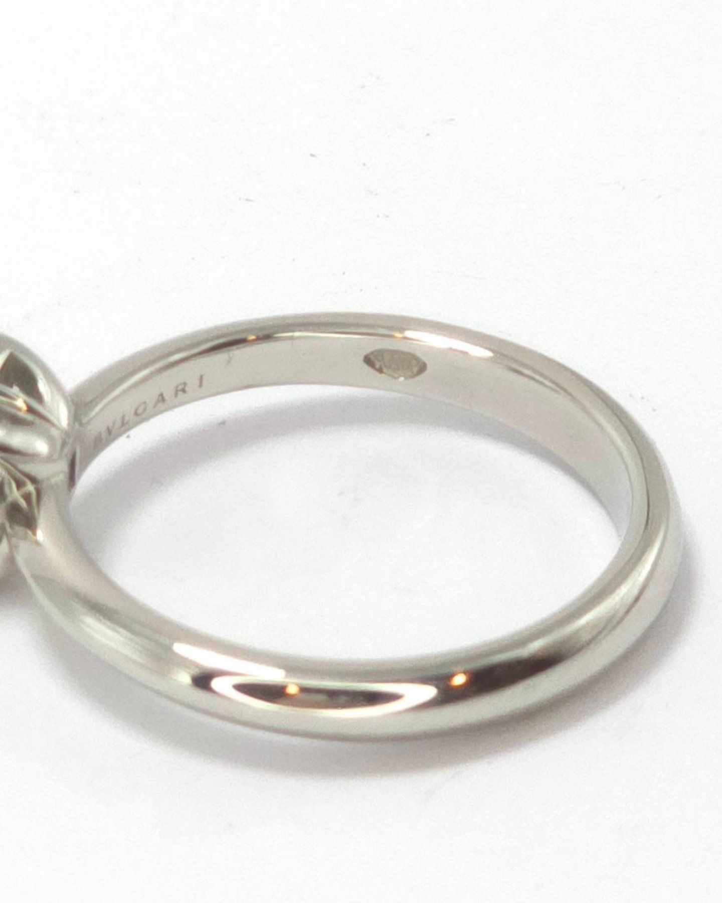 🚫ปิดการขาย(SoIdOut)🚫 แหวน Platinum PT950 บุลการี เพชรเกสร 30 ตัง 1 เม็ด น้ำ 98(F) VS1 2EX,1VG ล้อมเพชรเกสร 0.25 ตัง 4 เม็ด รวม 1 ตัง อุปกรณ์: การ์ด คู่มือ ใบ GIA ใบจริง ปี 2017 ไซส์ 48 สภาพ: สวยใหม่มาก น้ำหนัก 3.95 กรัม ราคา 28,500.-(Net) 